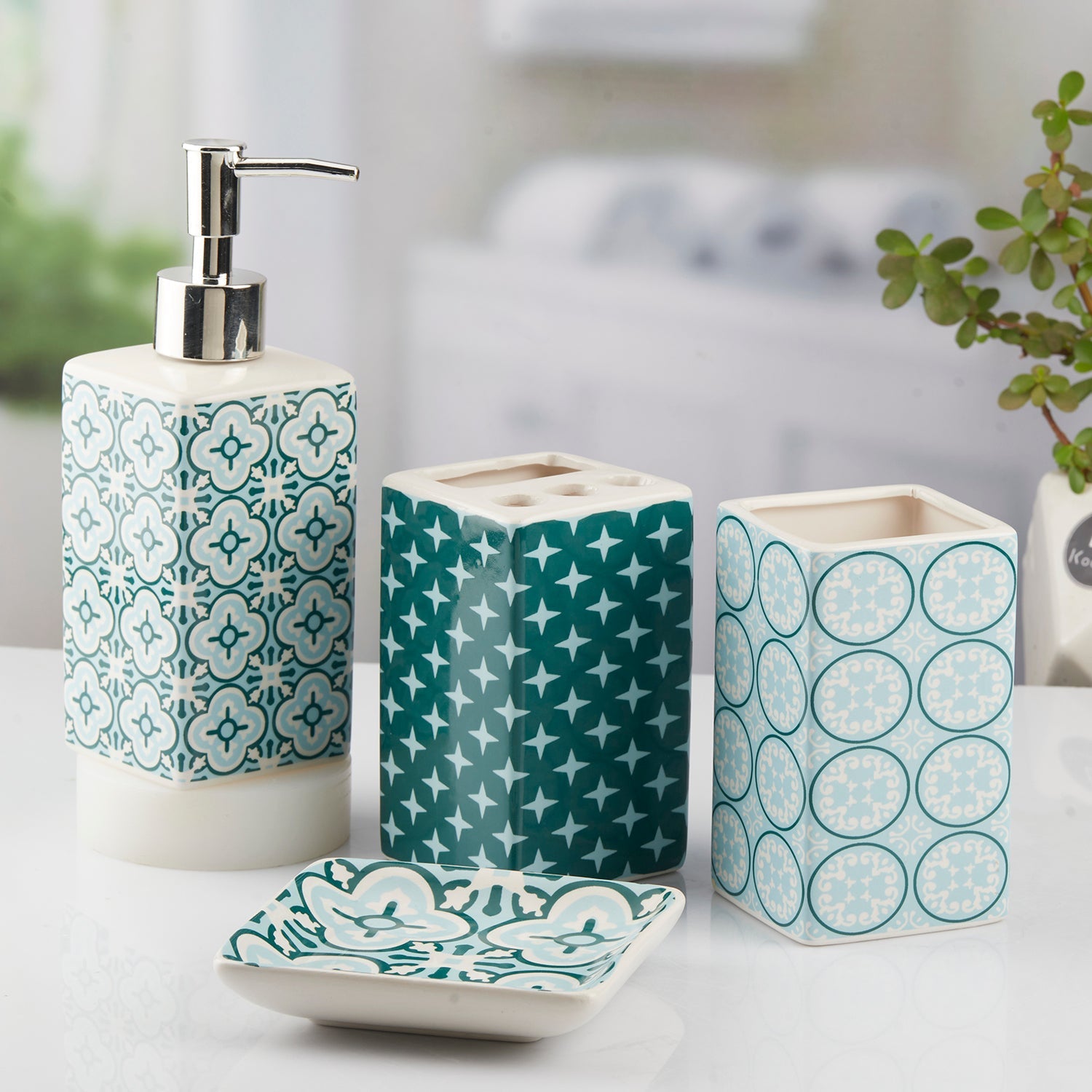 Ceramic Bathroom Set of 4 with Soap Dispenser (10723)