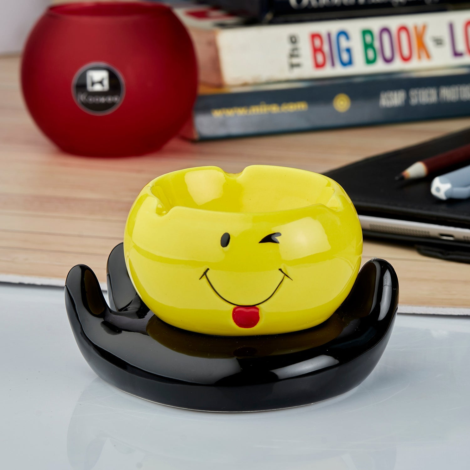 Kookee Groovy Ceramic Ashtray - Unique and Colorful Smoking Accessory with Retro Vibes - Funky Decor for Smokers and Collectors, Yellow/Black (10770)