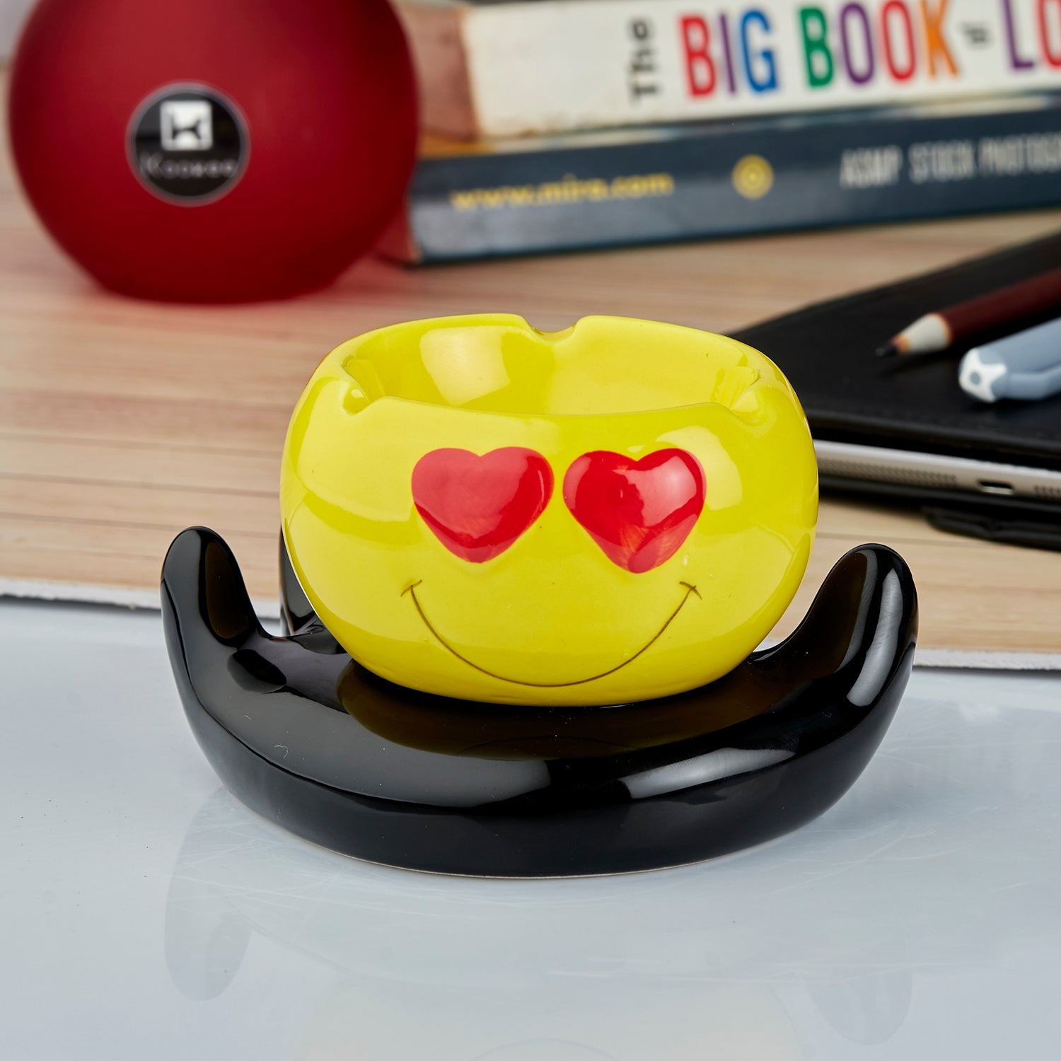 Ceramic Ashtray for Smokers (10769)