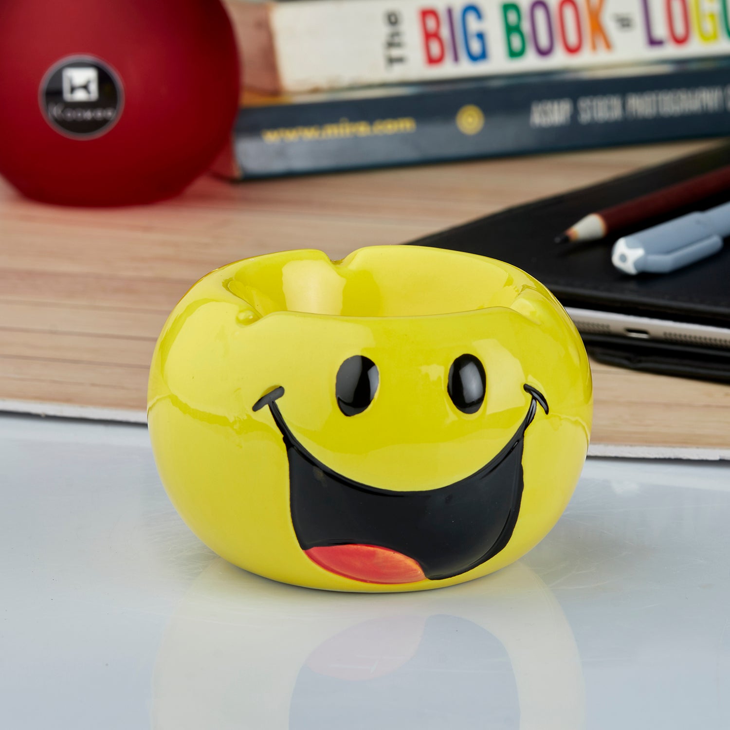 Ceramic Ashtray for Smokers (10775)