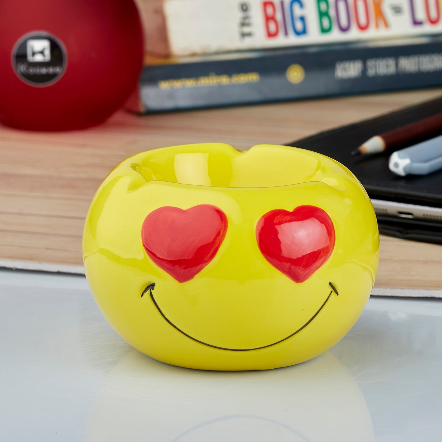 Ceramic Ashtray for Smokers (10775)