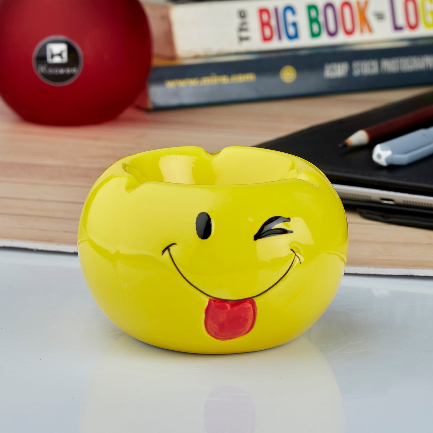 Ceramic Ashtray for Smokers (10775)