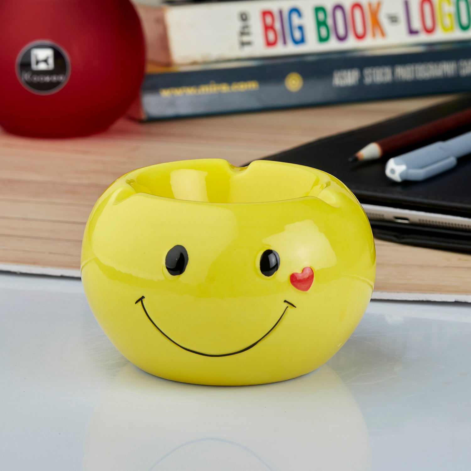 Ceramic Ashtray for Smokers (10775)