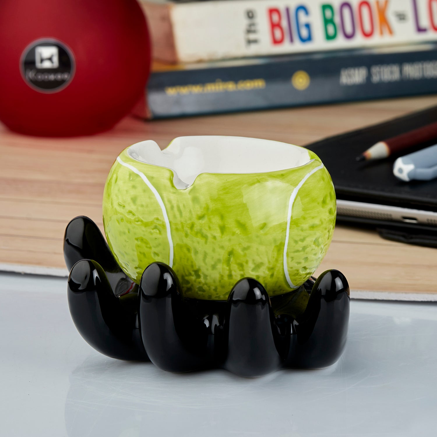 Ceramic Ashtray for Smokers (10781)