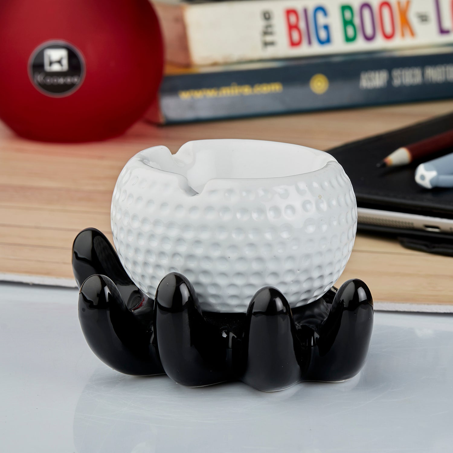 Ceramic Ashtray for Smokers (10781)