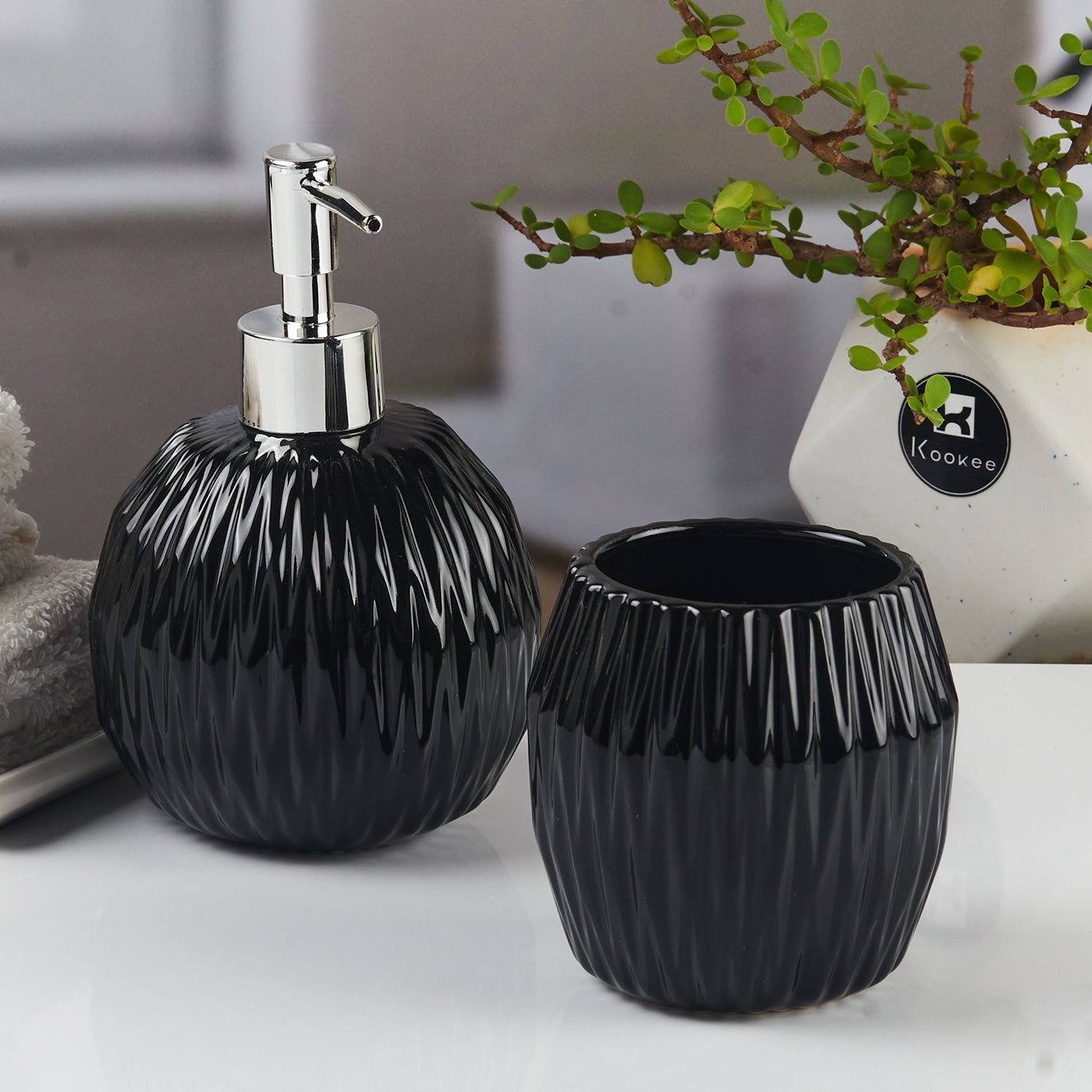 Ceramic Bathroom Accessories Set of 2 with Soap Dispenser (11106)