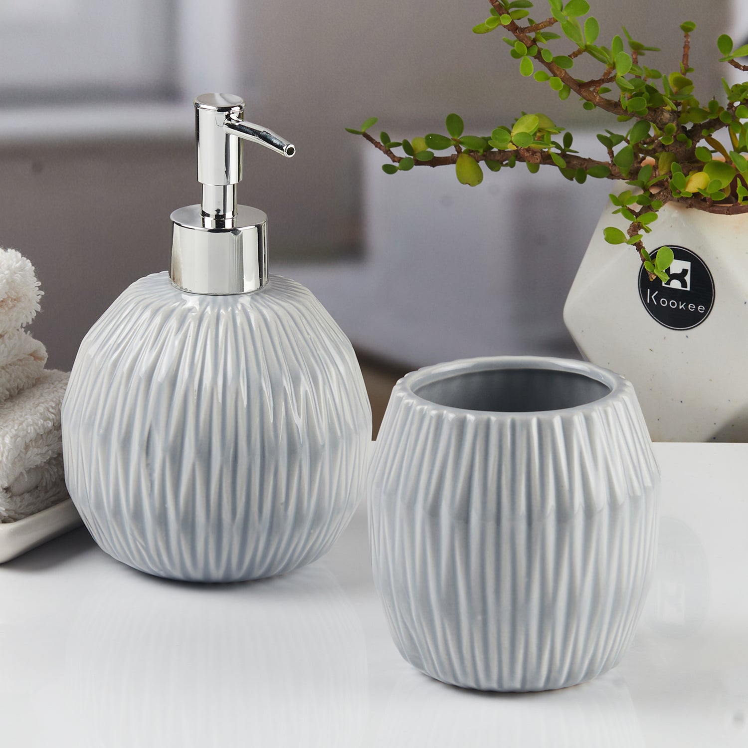 Ceramic Bathroom Accessories Set of 2 with Soap Dispenser (11106)