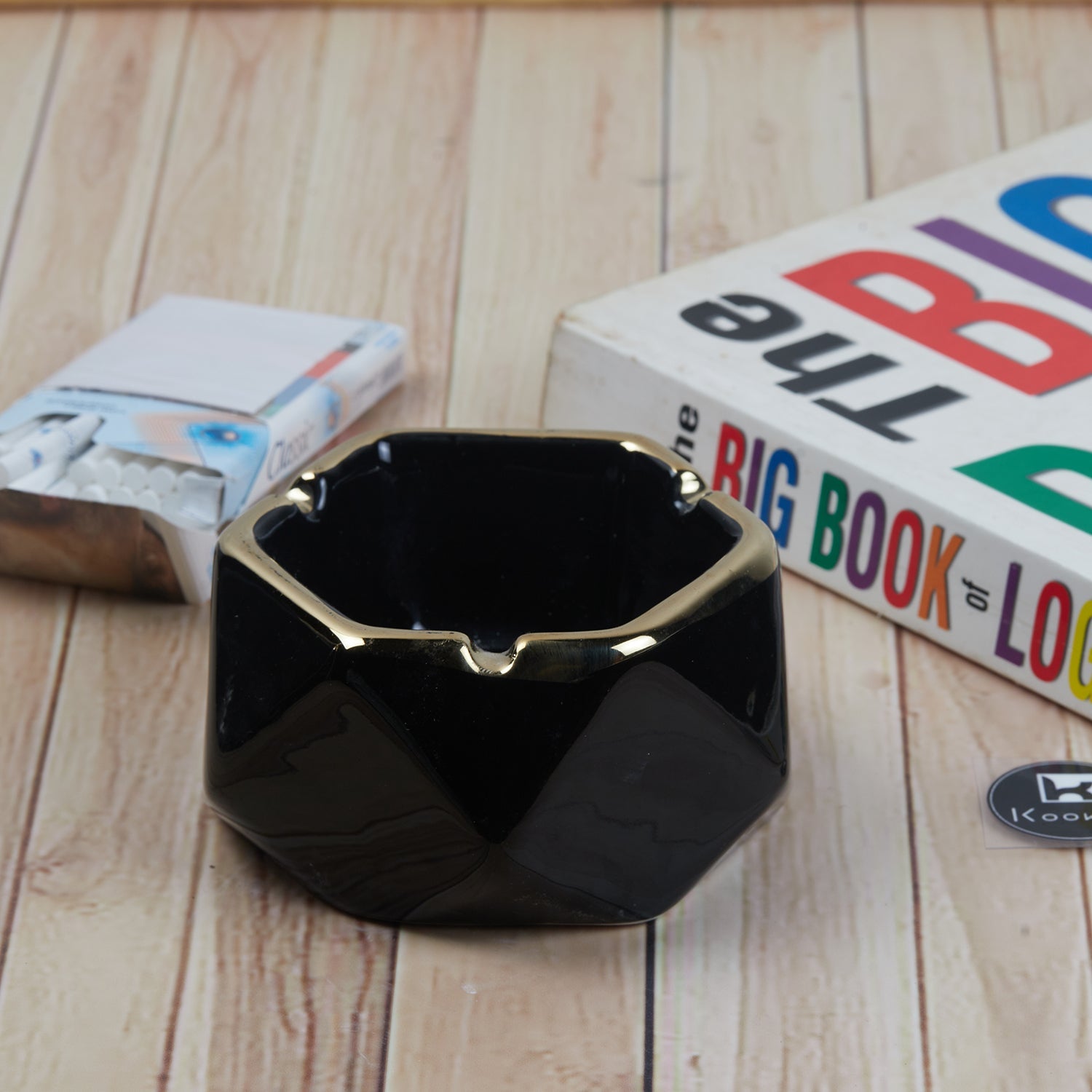 Groovy Ceramic Ashtray for Home & Office, Black (11351)