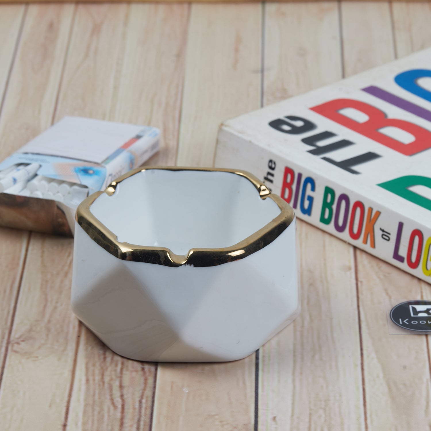 Groovy Ceramic Ashtray for Home & Office, Black (11351)