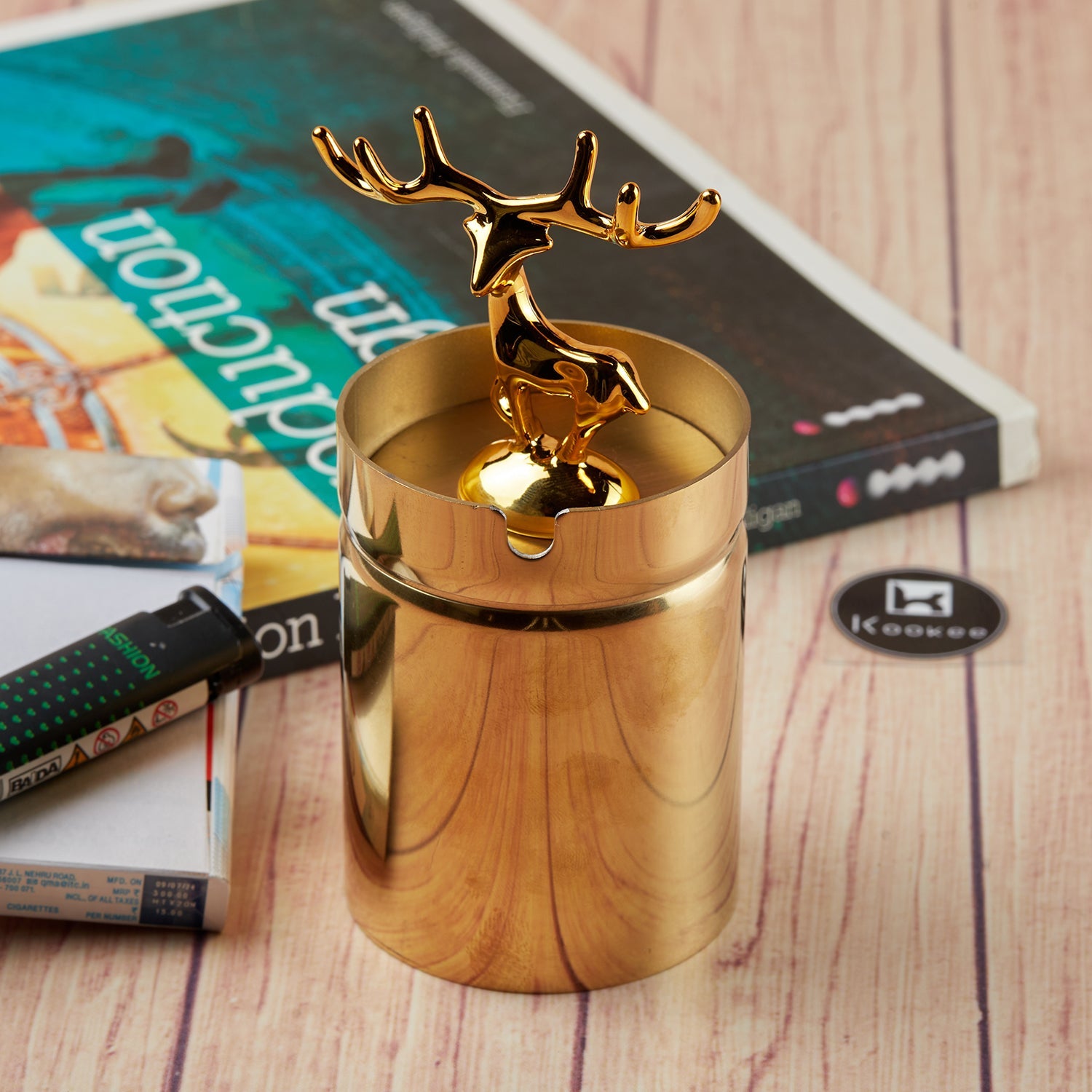 Stainless Steel Ash Tray with Lid for Cigarettes, X-Large, Set of 1 (11487)