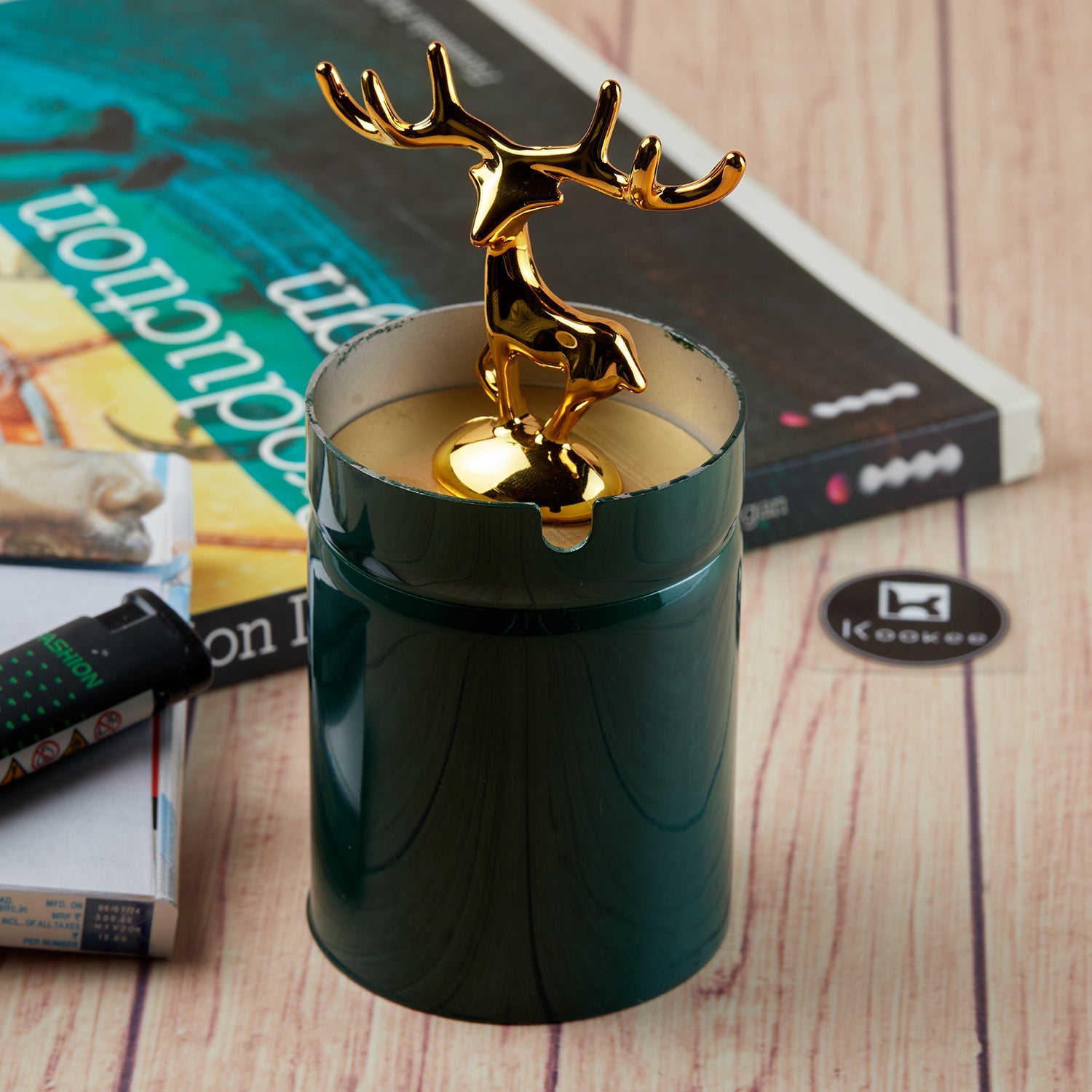 Stainless Steel Ash Tray with Lid for Cigarettes, X-Large, Set of 1 (11487)