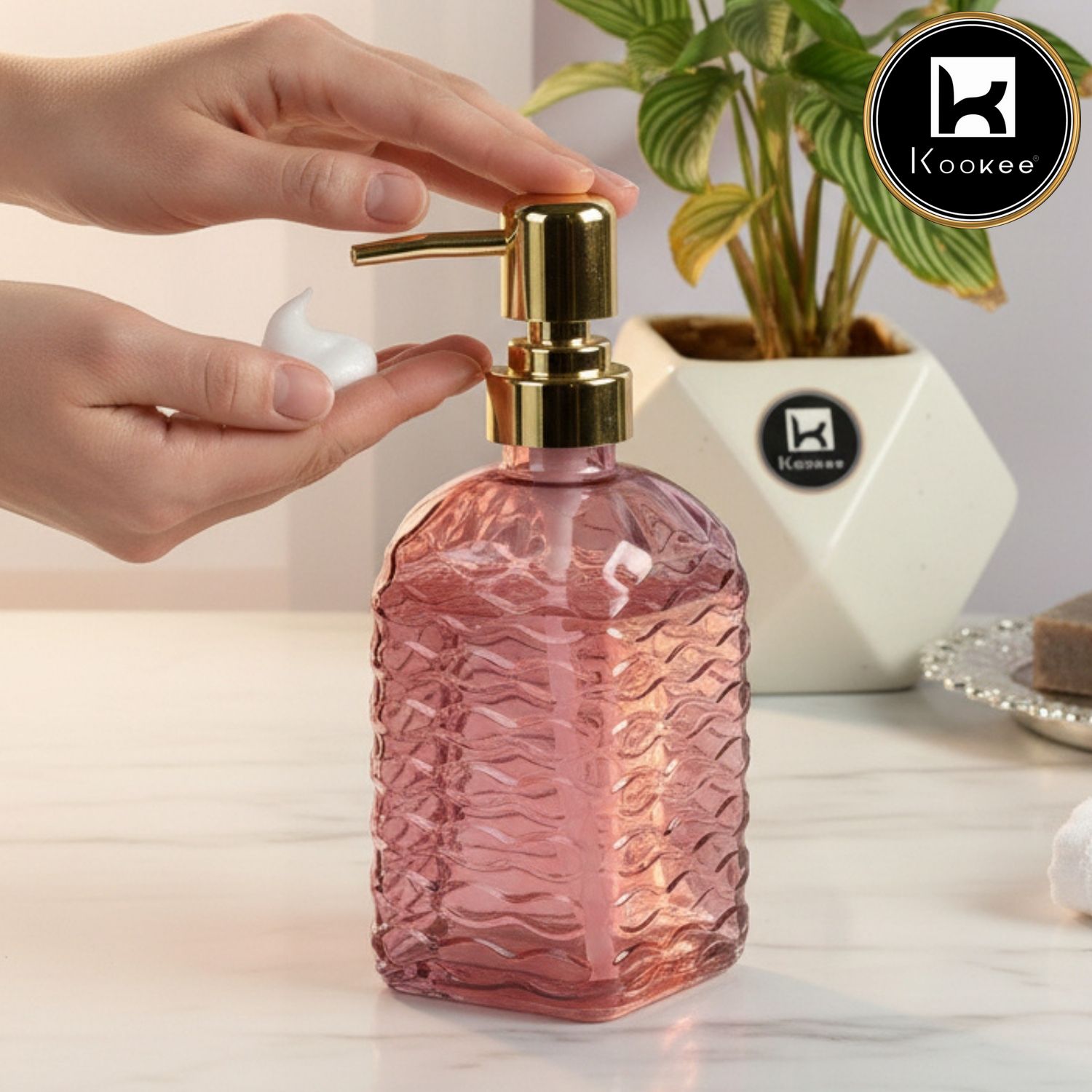 Kookee Glass Soap Dispensers, Pink, ART11595