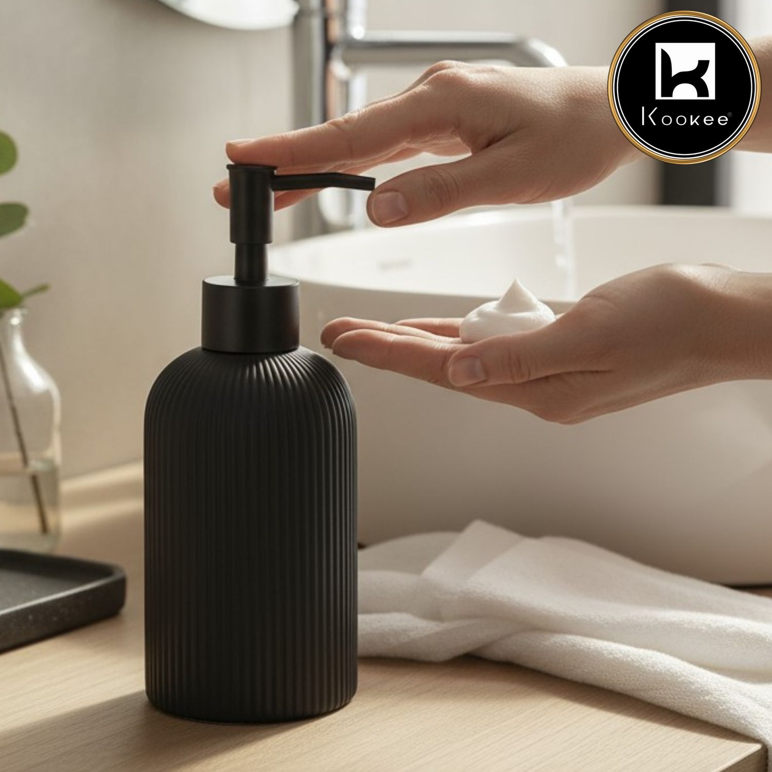 Kookee Ceramic Soap Dispensers, Black, ART12243