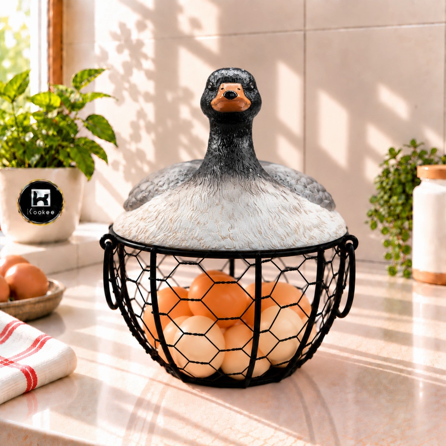 Kookee Wire Mesh Egg Basket with Polyresin Duck Lid for Kitchen