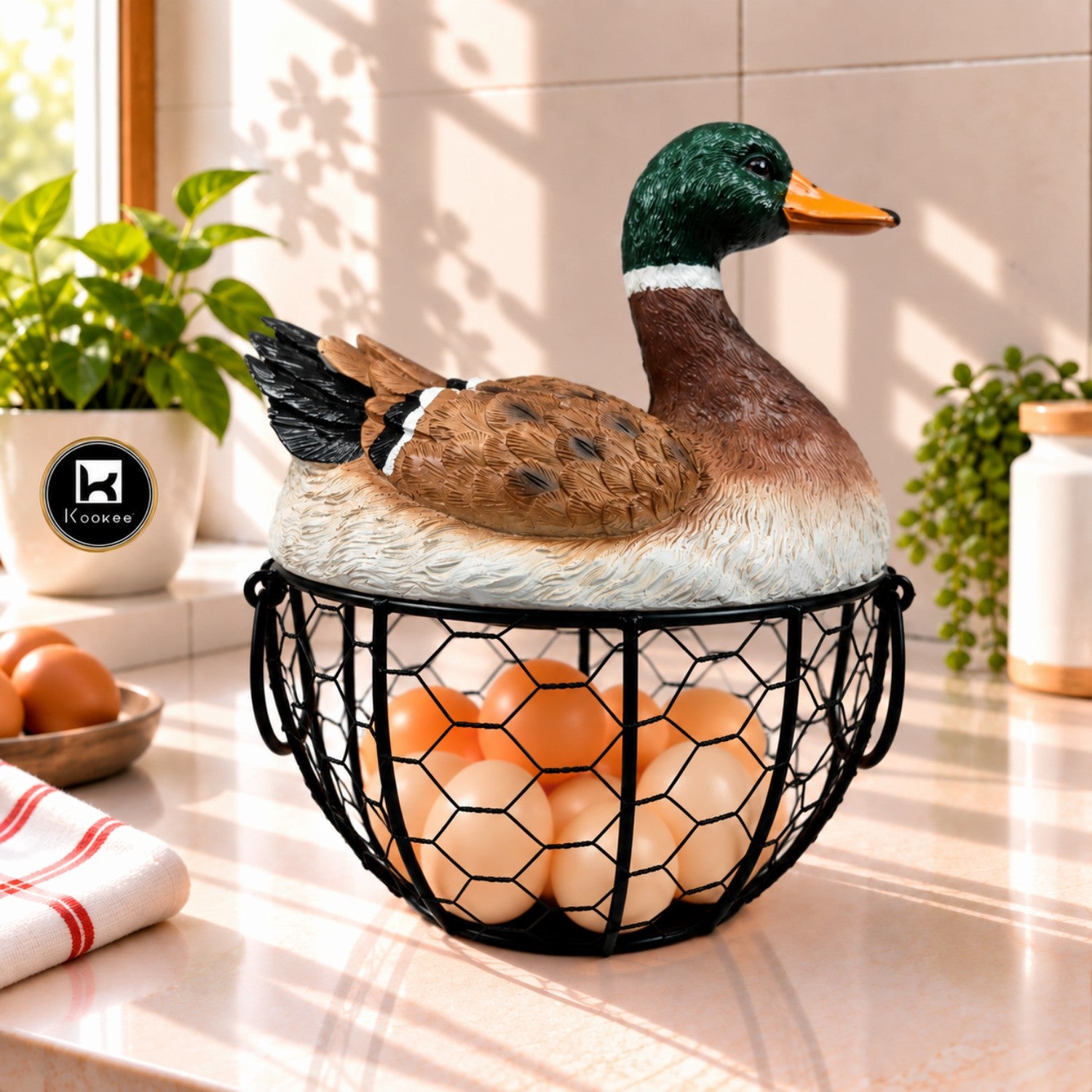 Kookee Wire Mesh Egg Basket with Polyresin Duck Lid for Kitchen