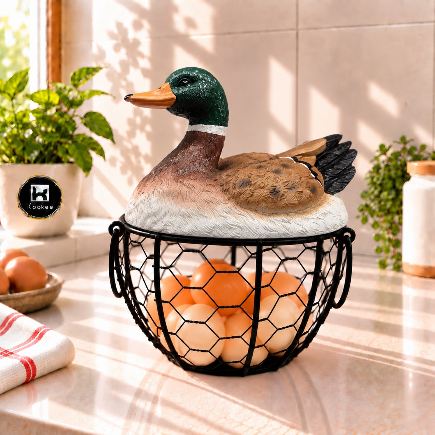 Kookee Wire Mesh Egg Basket with Polyresin Duck Lid for Kitchen