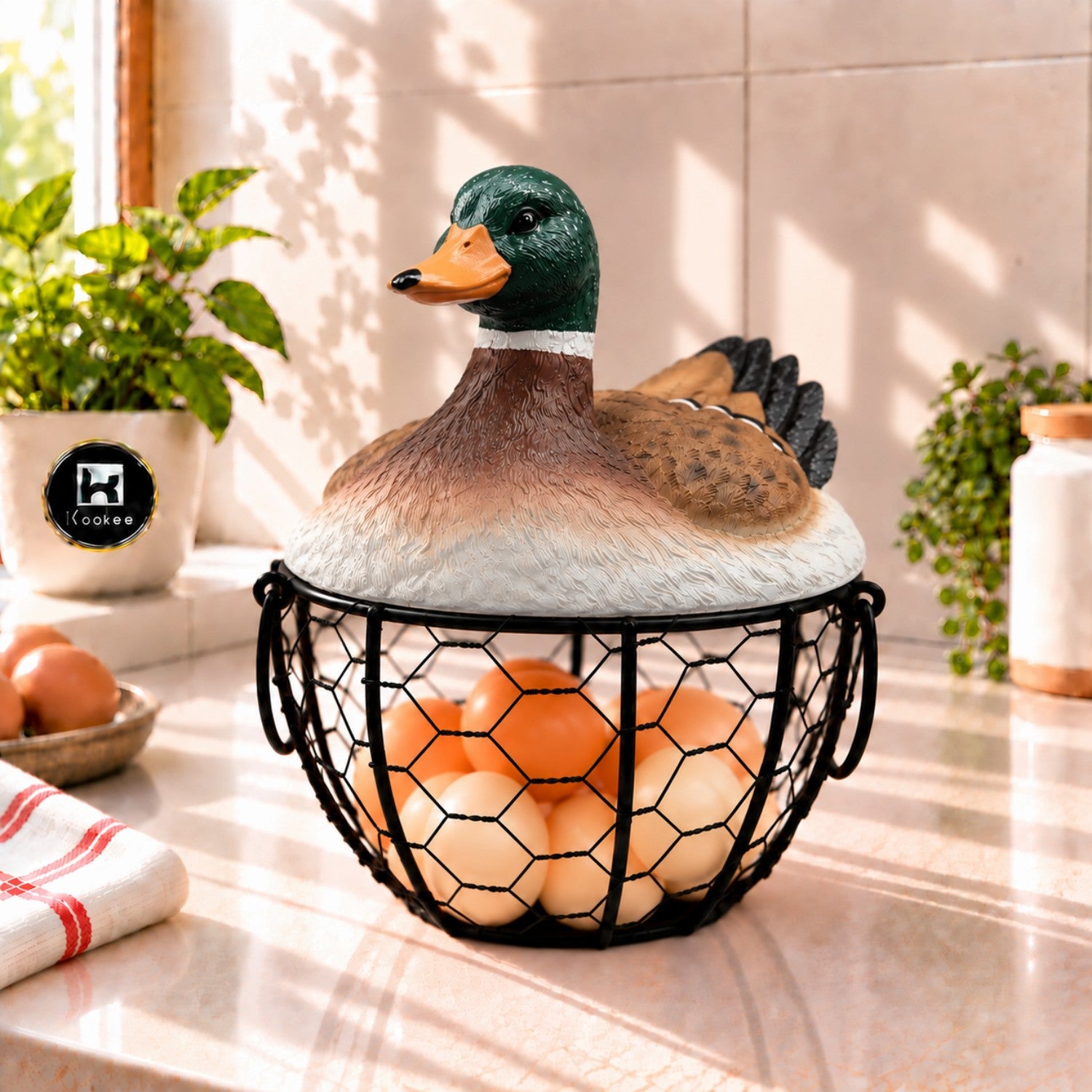 Kookee Wire Mesh Egg Basket with Polyresin Duck Lid for Kitchen