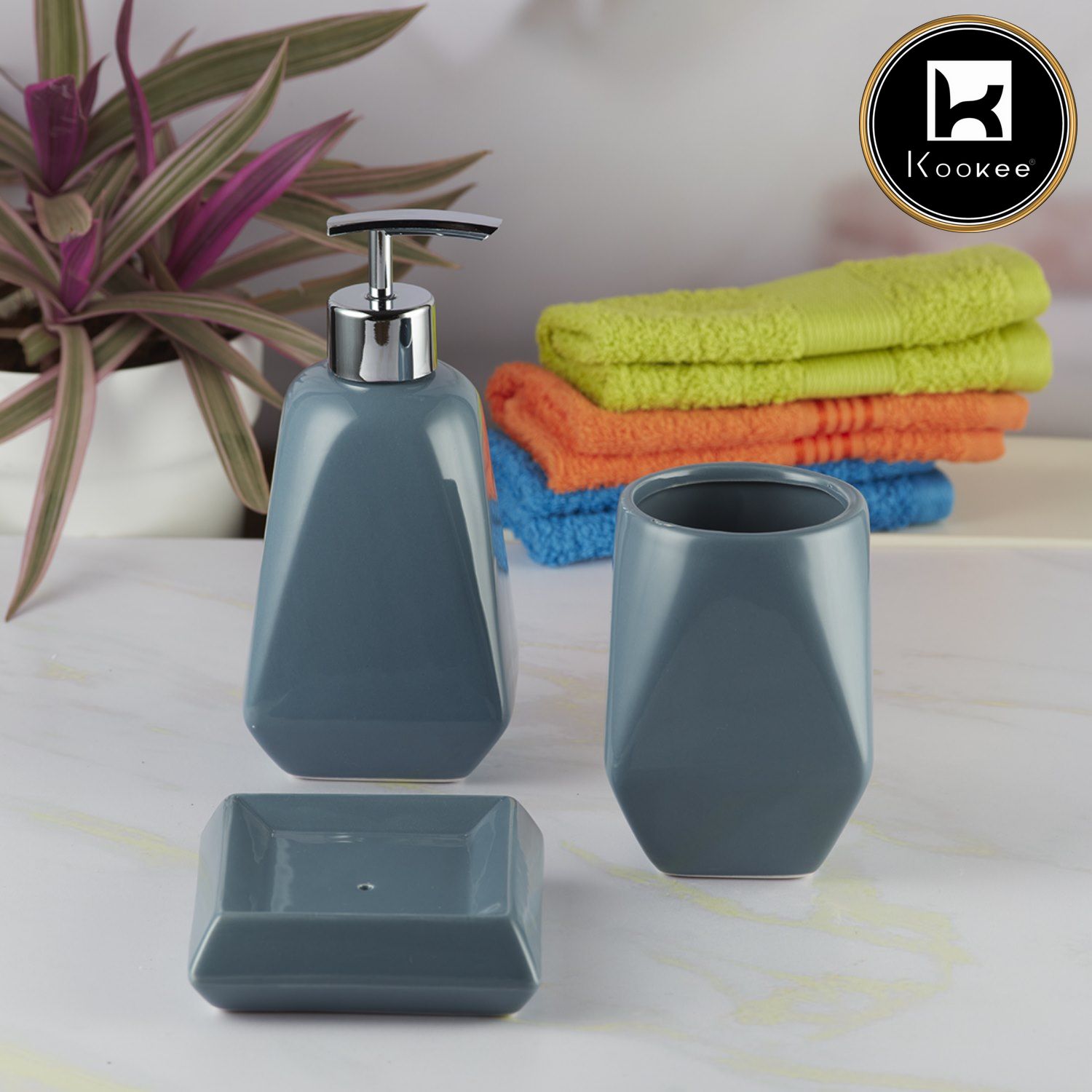 Ceramic Bathroom Accessories Set of 3 with Soap Dispenser (V-CBS-043-2)
