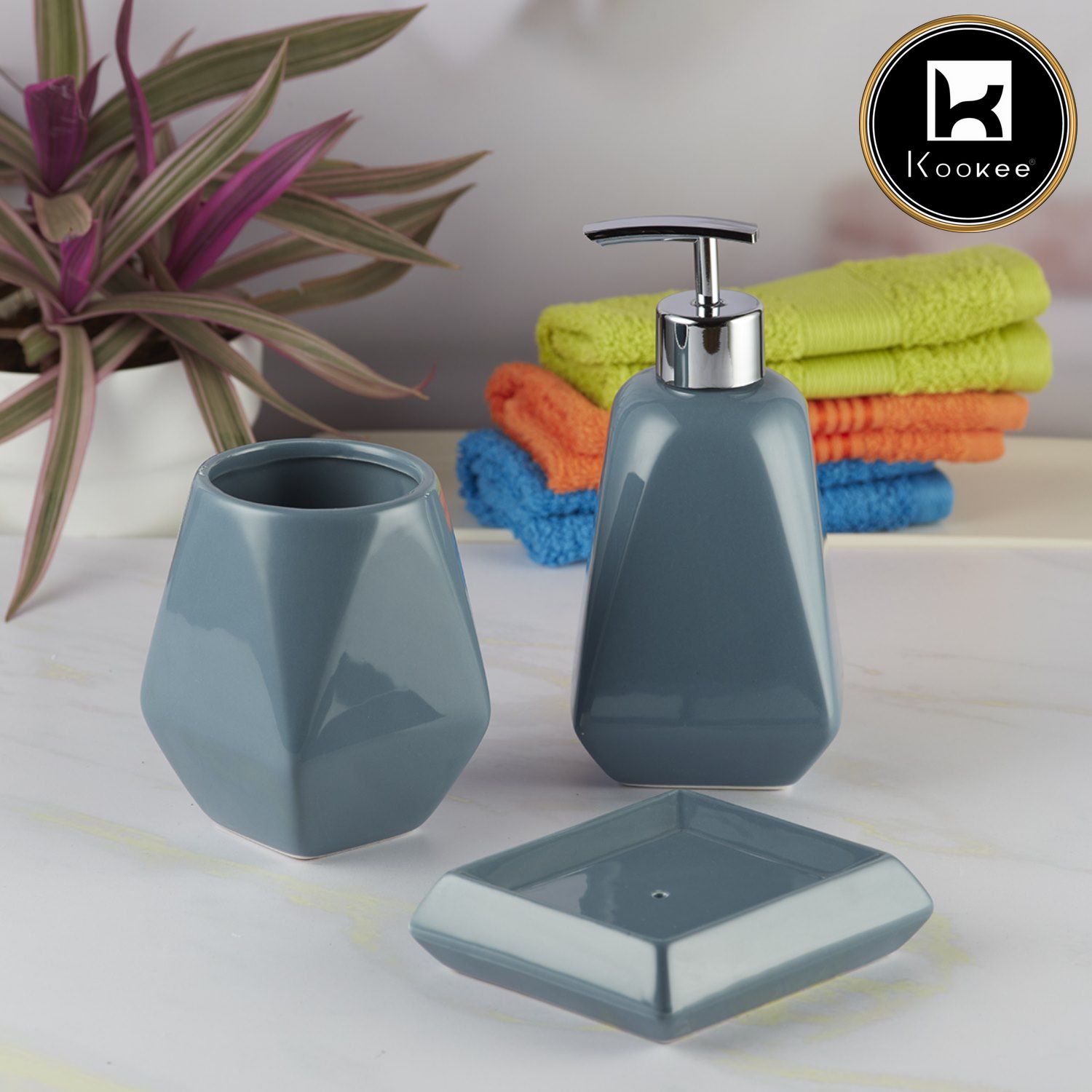 Ceramic Bathroom Accessories Set of 3 with Soap Dispenser (V-CBS-043-2)