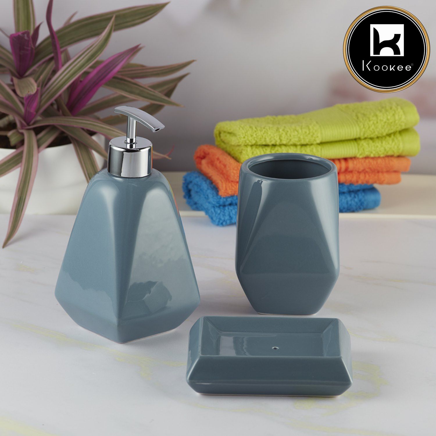 Ceramic Bathroom Accessories Set of 3 with Soap Dispenser (V-CBS-043-2)