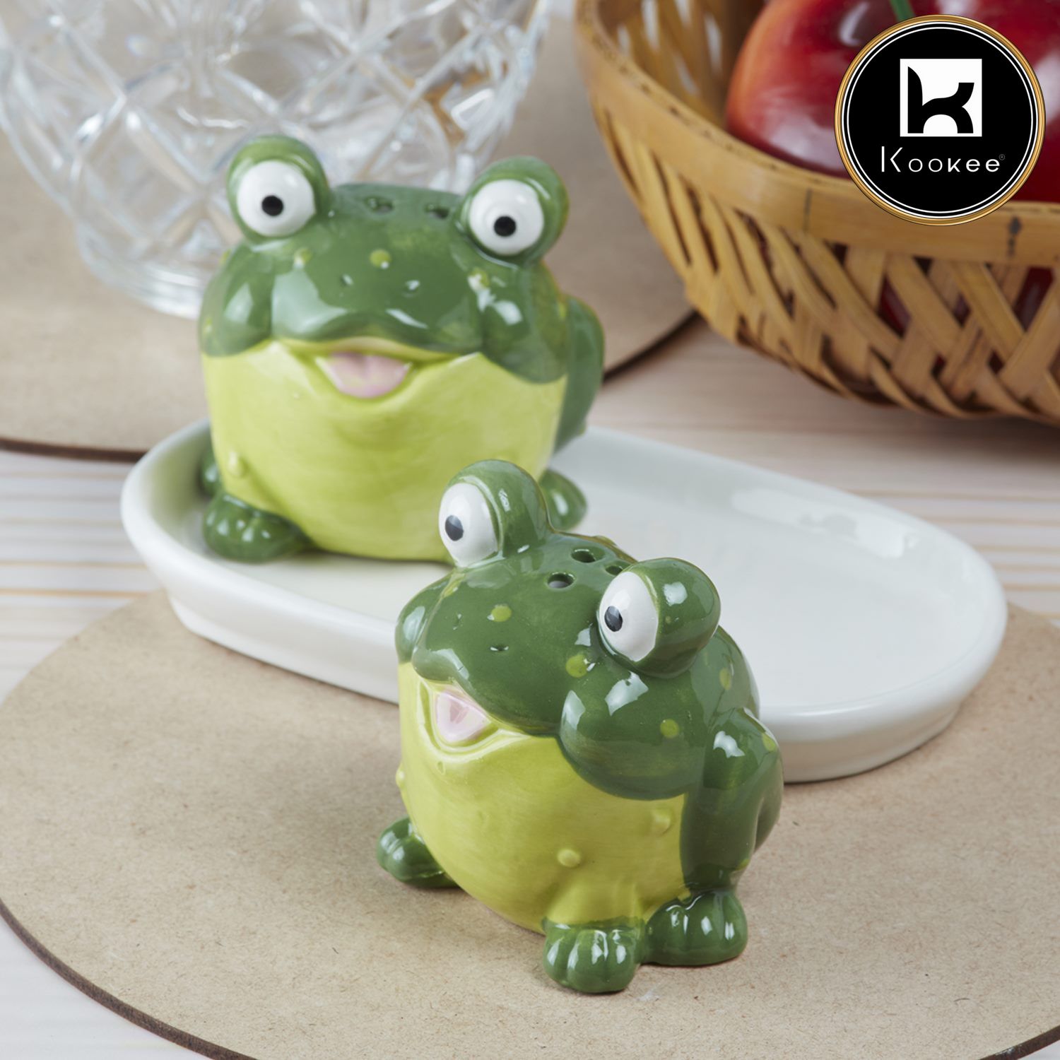 Ceramic Salt and Pepper Set with tray, Frog Design, Green (V-SALT-009-1)