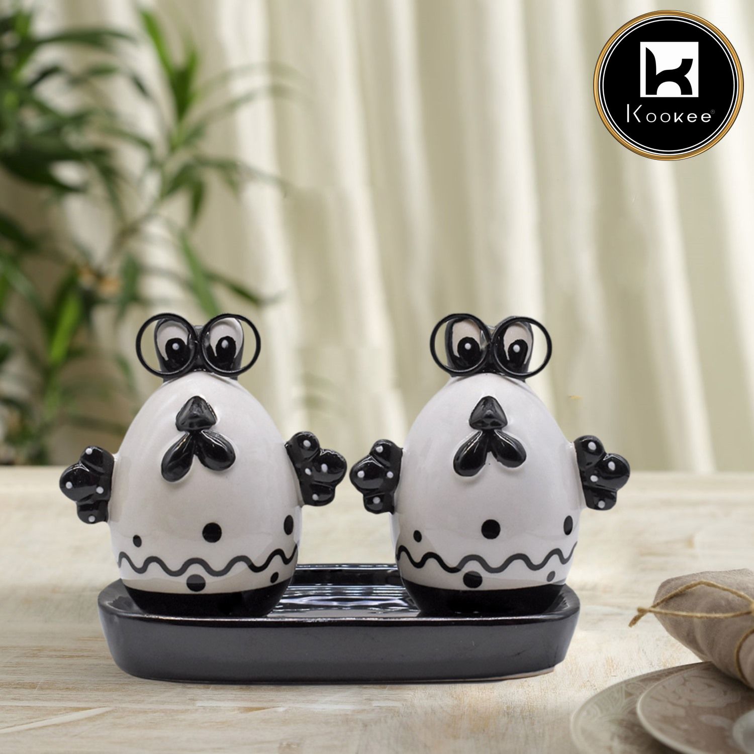 Kookee Ceramic Salt and Pepper Set with tray, Egg Design, Black (8572)