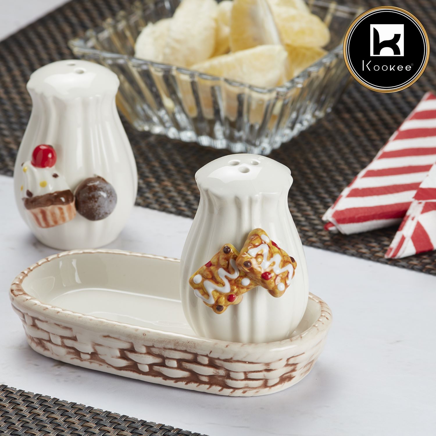 Ceramic Salt and Pepper Set with tray, Cup Cake Design, White (V-SALT-010-2)