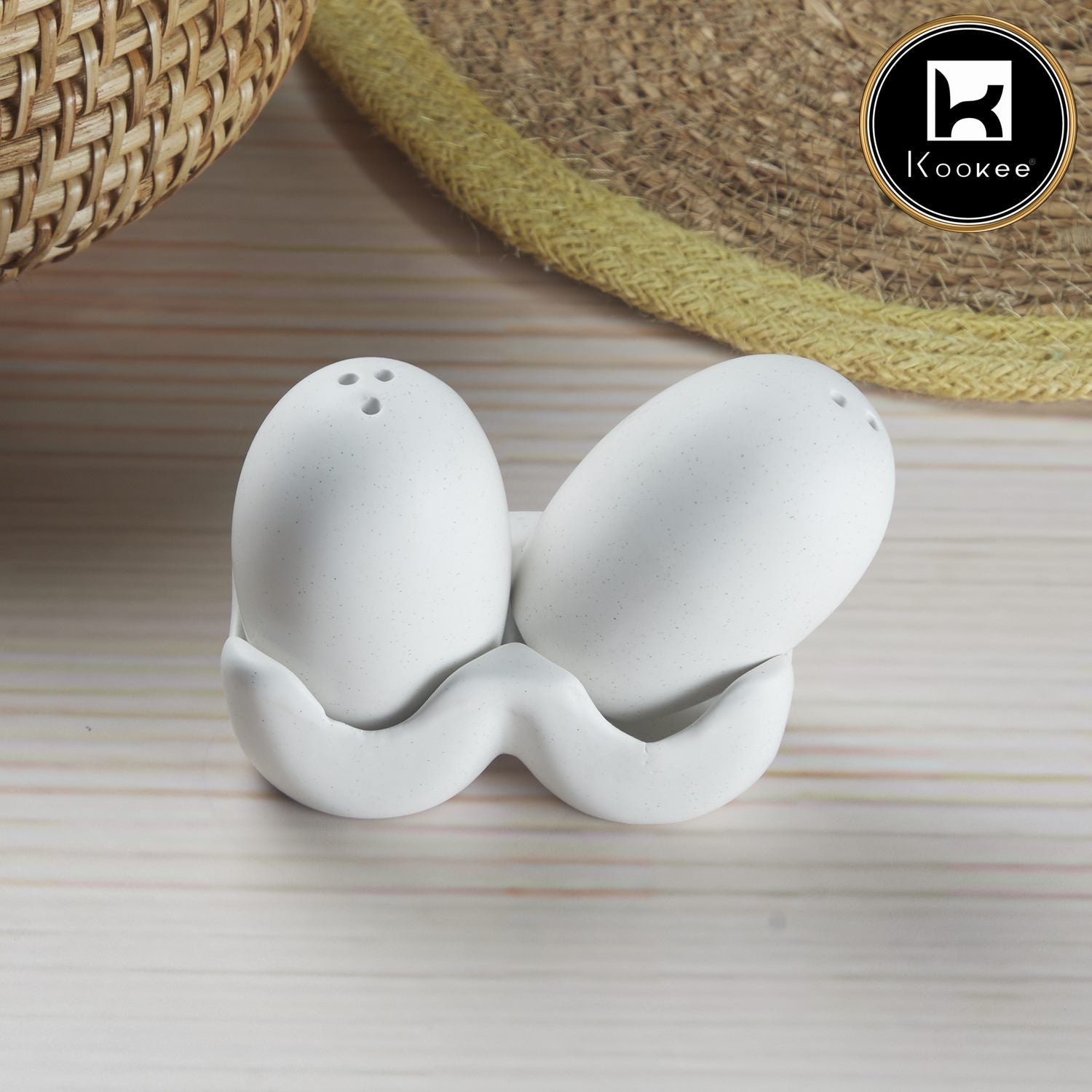 Ceramic Salt and Pepper Set with tray, Egg Design, White (8580)