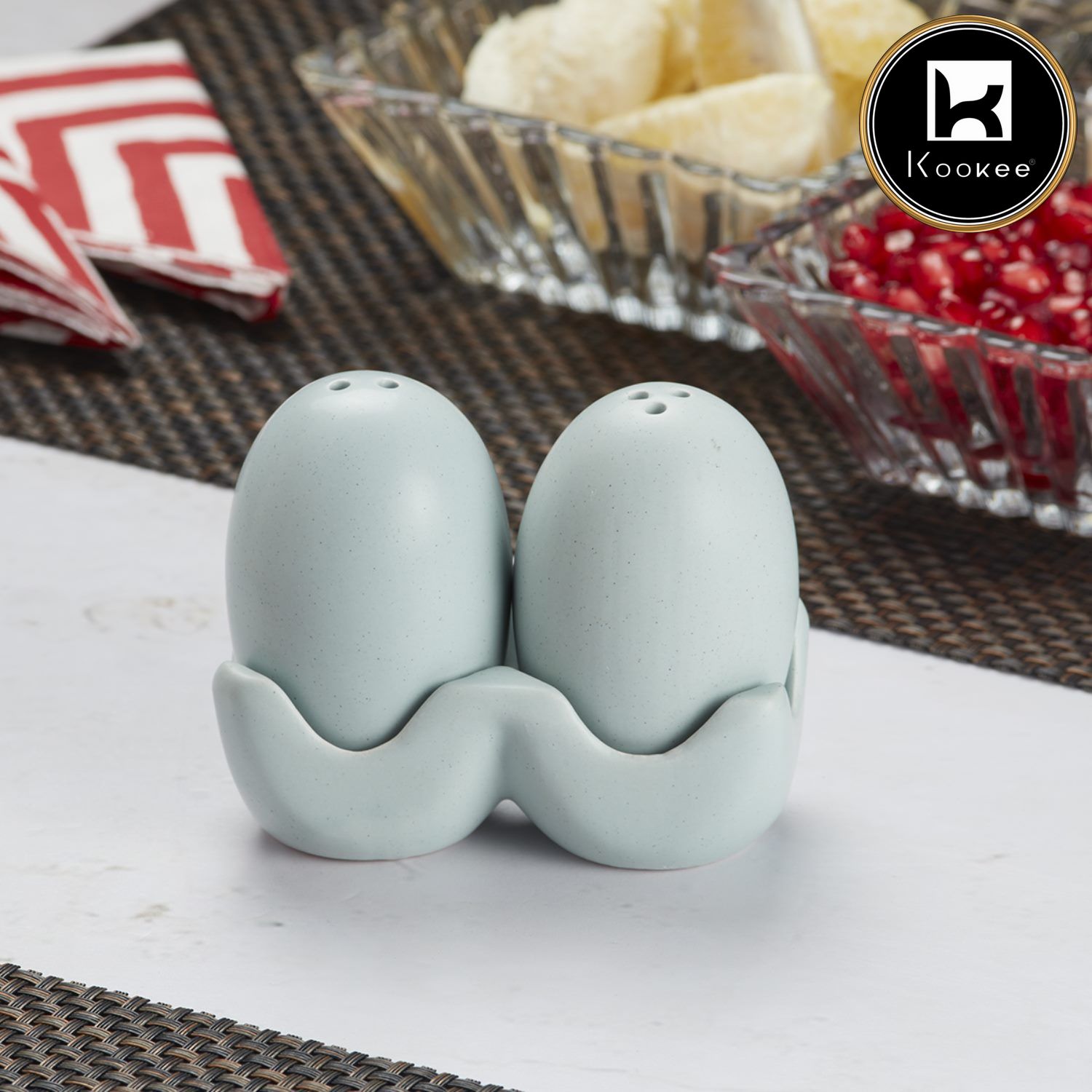 Kookee Ceramic Salt and Pepper Set with tray, Egg Design, Pink (8582)