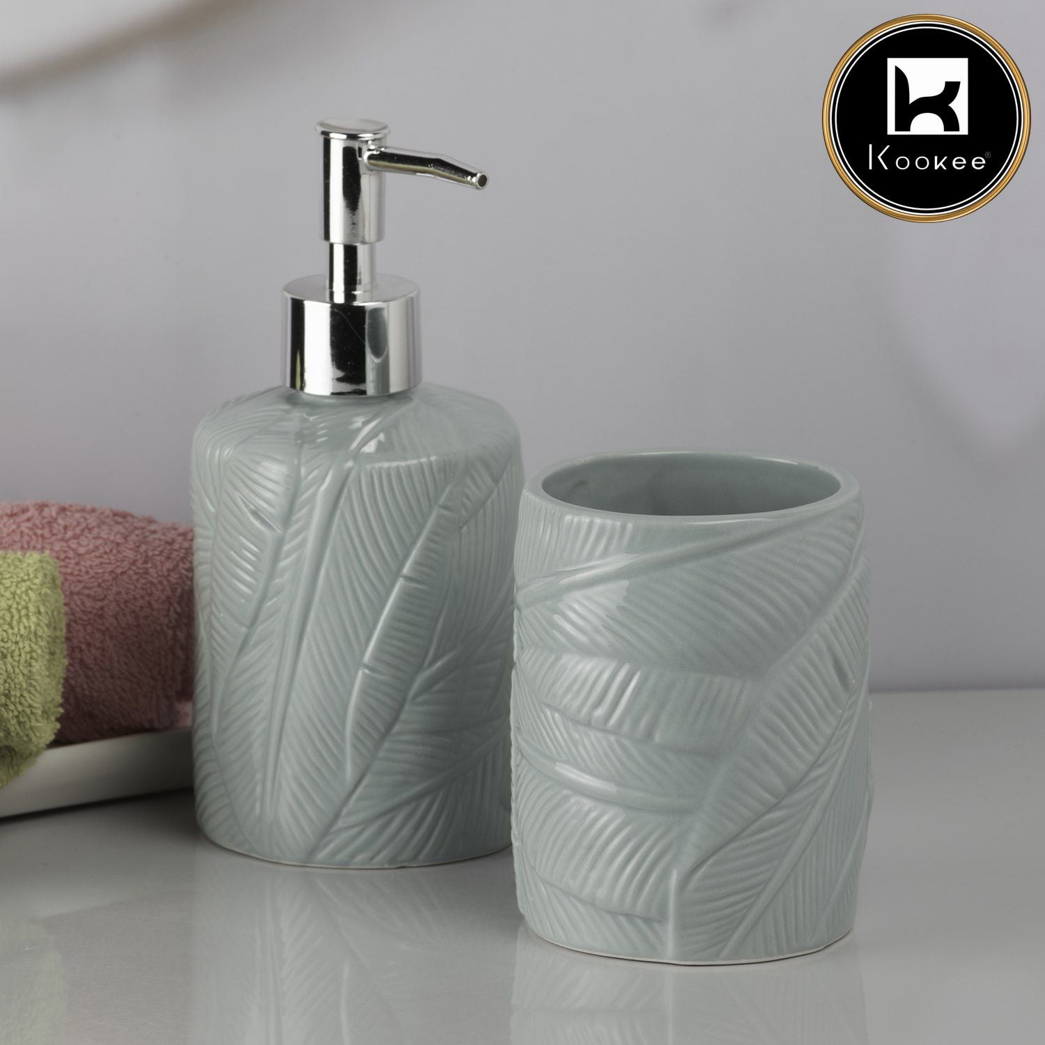 Ceramic Bathroom Accessories Set of 2 with Soap Dispenser (V-CBS-003-3)