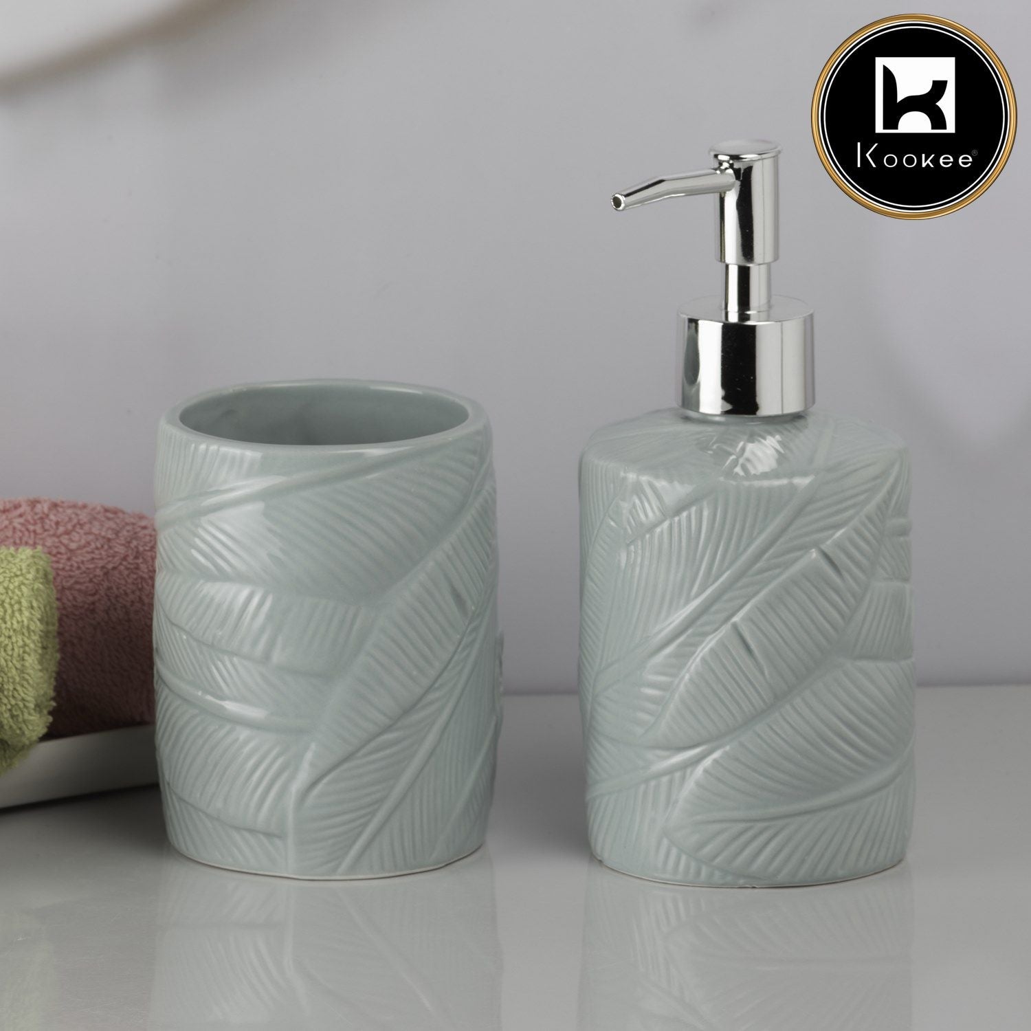 Ceramic Bathroom Accessories Set of 2 with Soap Dispenser (V-CBS-003-3)