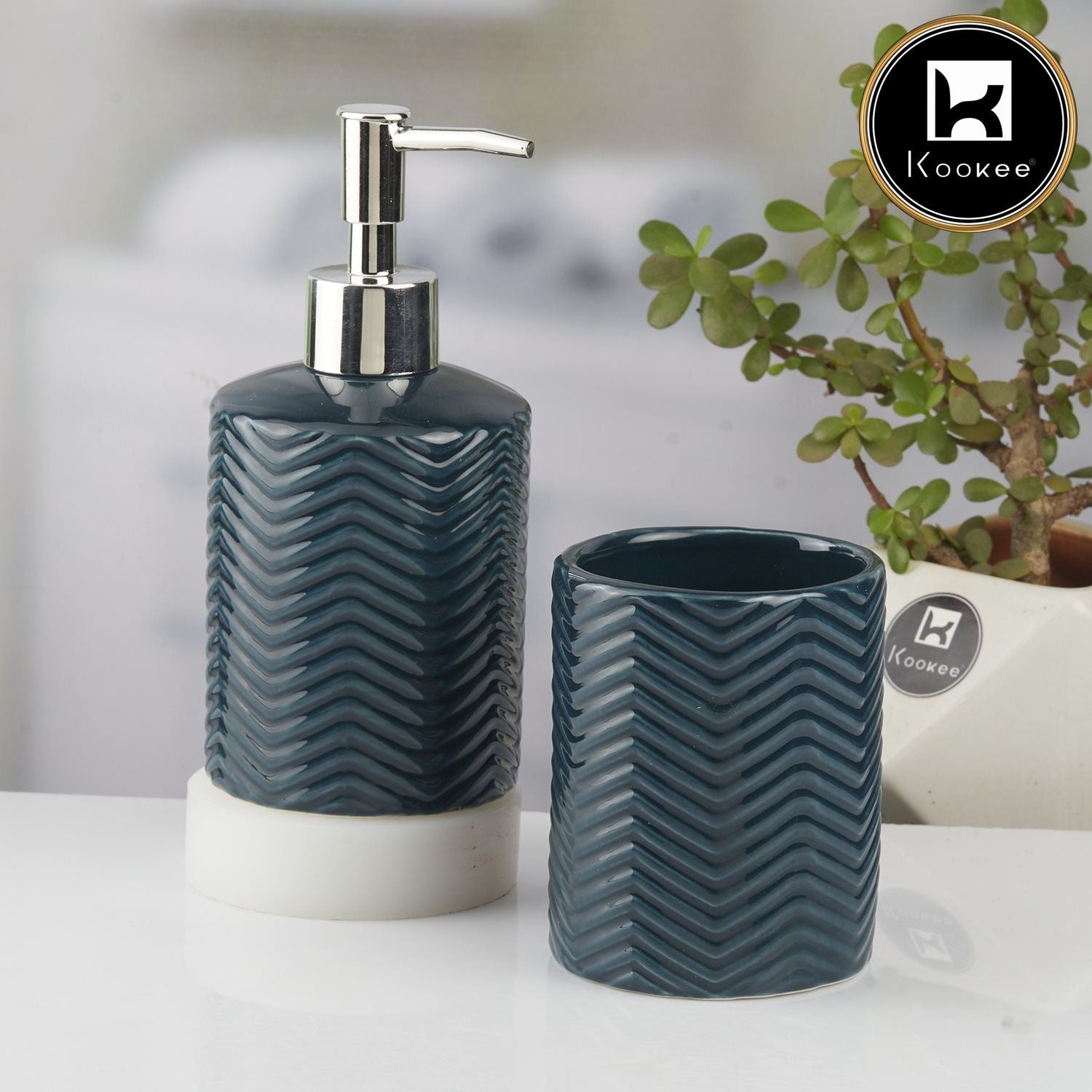 Ceramic Bathroom Accessories Set of 2 with Soap Dispenser (V-CBS-003-7)
