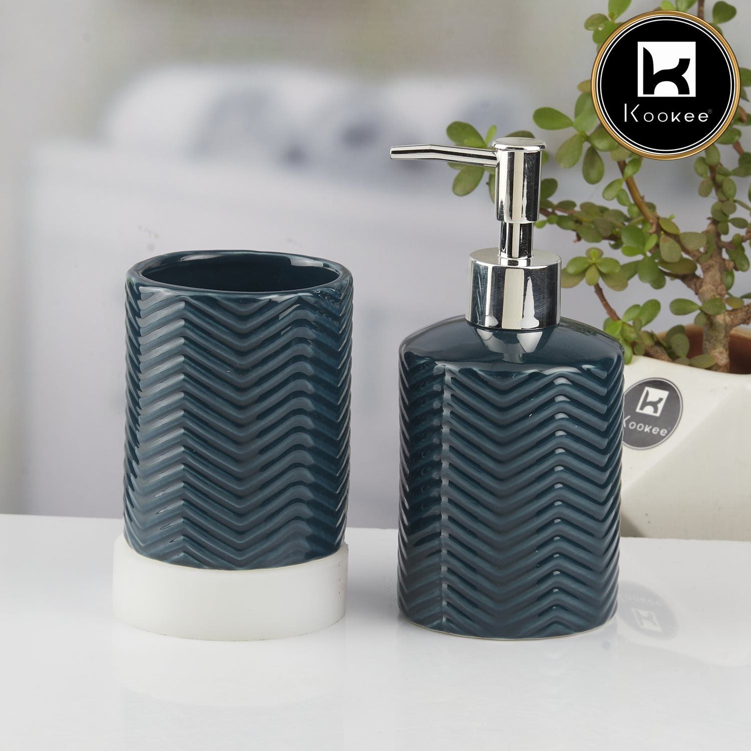 Ceramic Bathroom Accessories Set of 2 with Soap Dispenser (V-CBS-003-7)