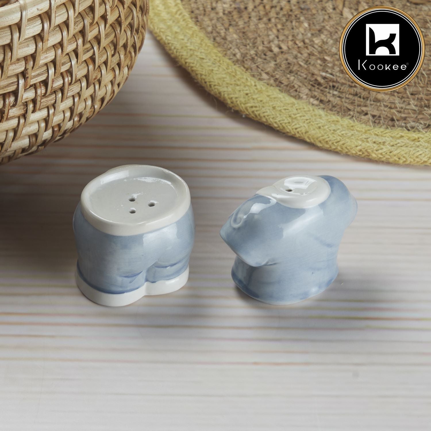 Ceramic Salt and Pepper Set with tray, Dress Design (10280)