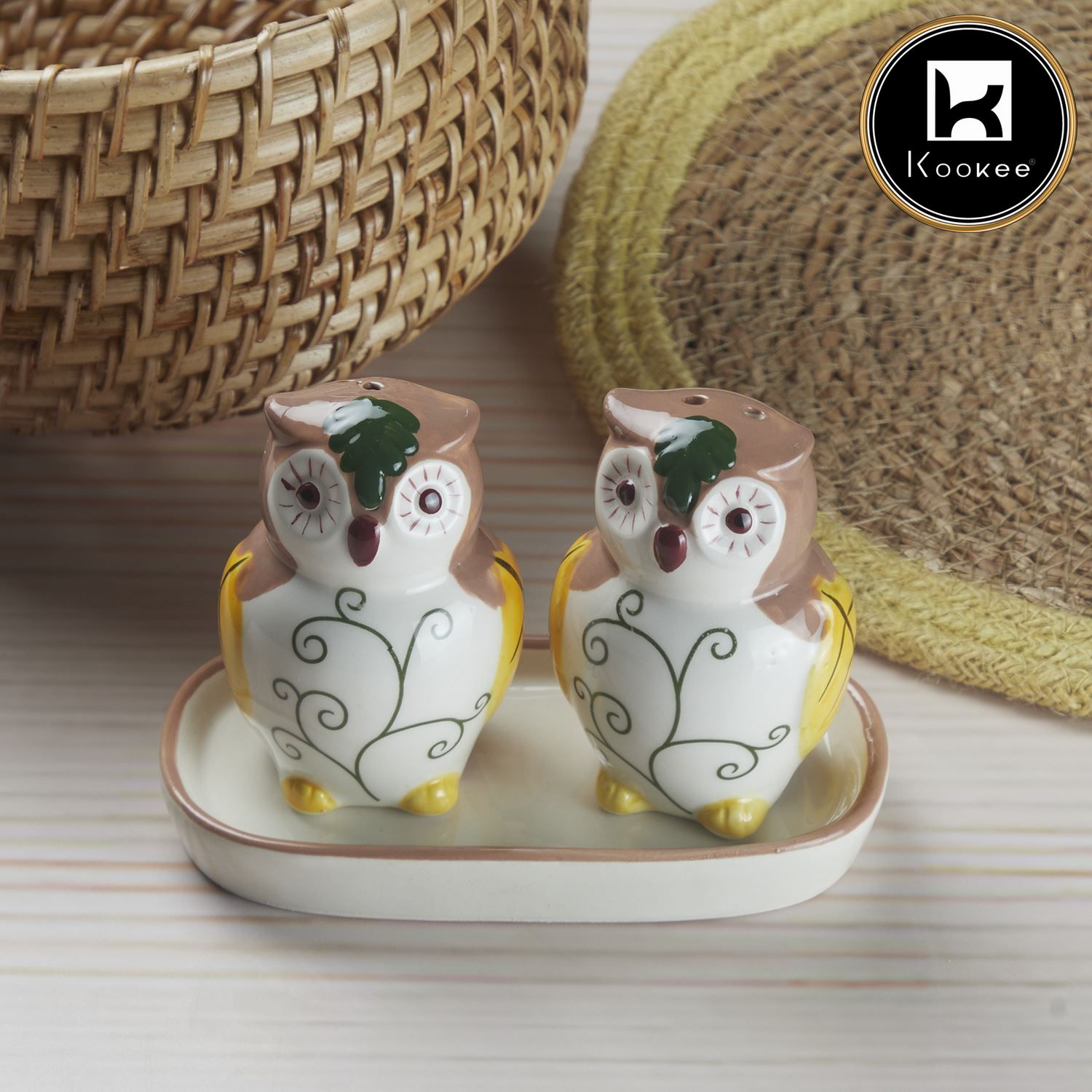 Ceramic Salt and Pepper Set with tray, Owl Design, Brown (10287)