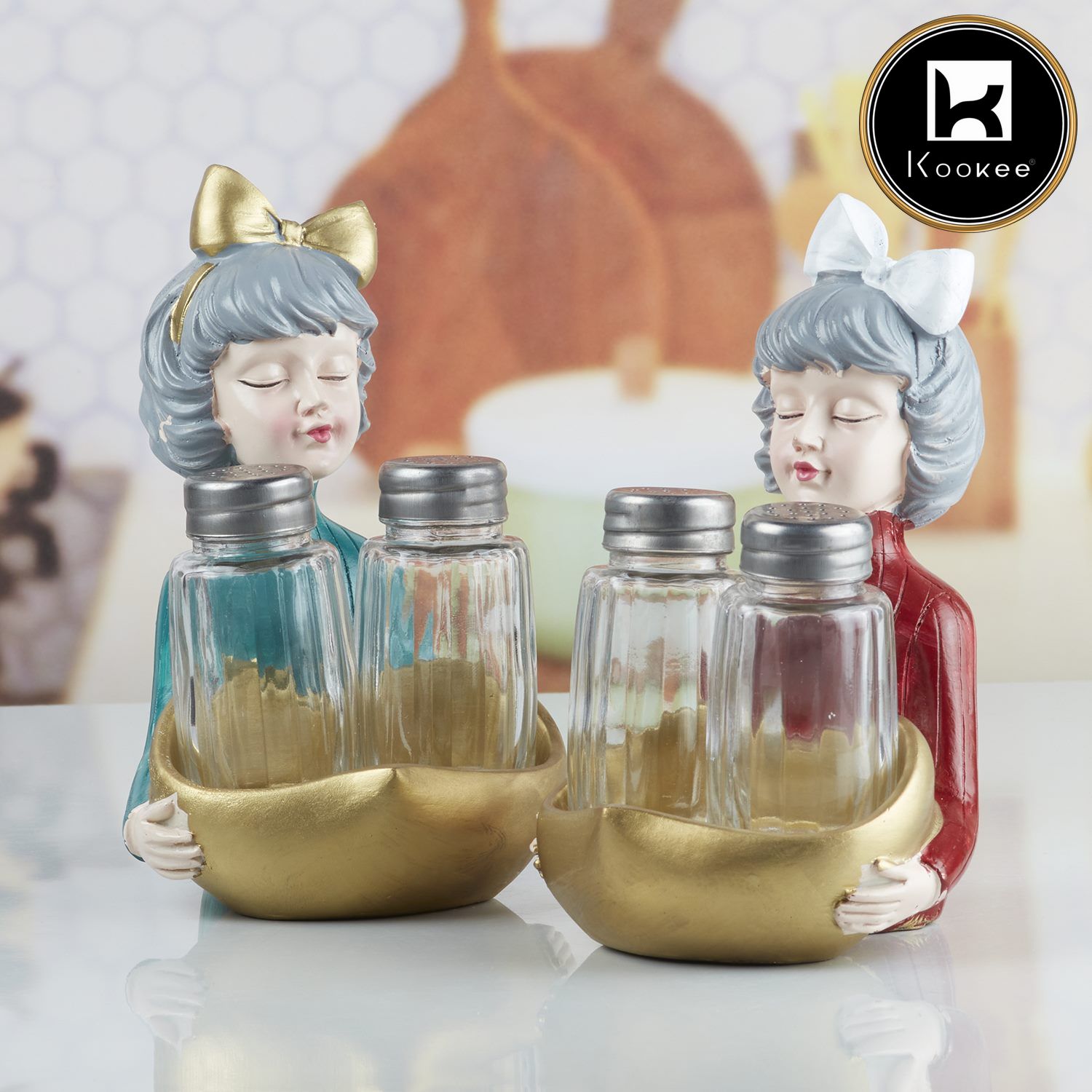 Polyresin Modern Girl Salt and Pepper Shakers Set holder (10356)