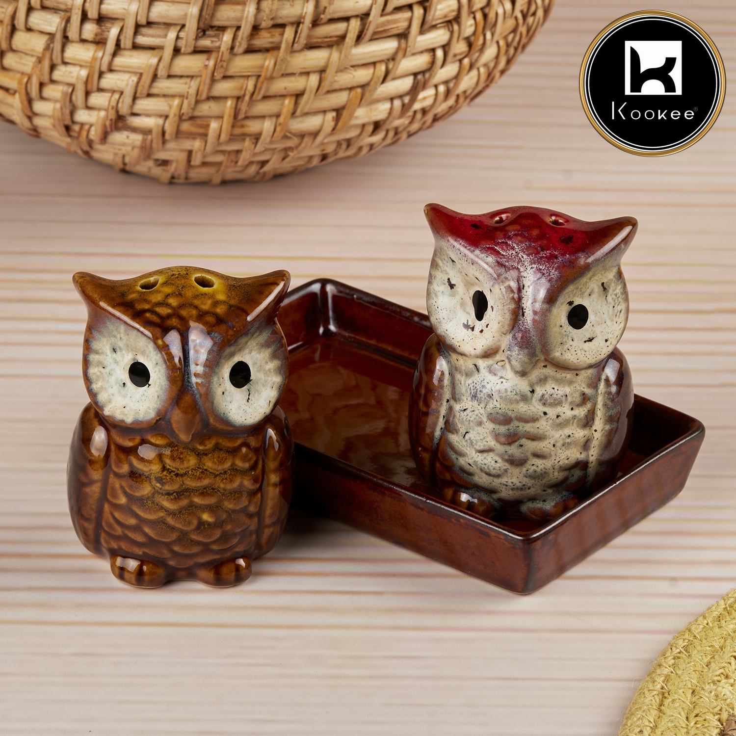 Kookee Ceramic Salt and Pepper Shakers Set with tray for Dining Table (10709)