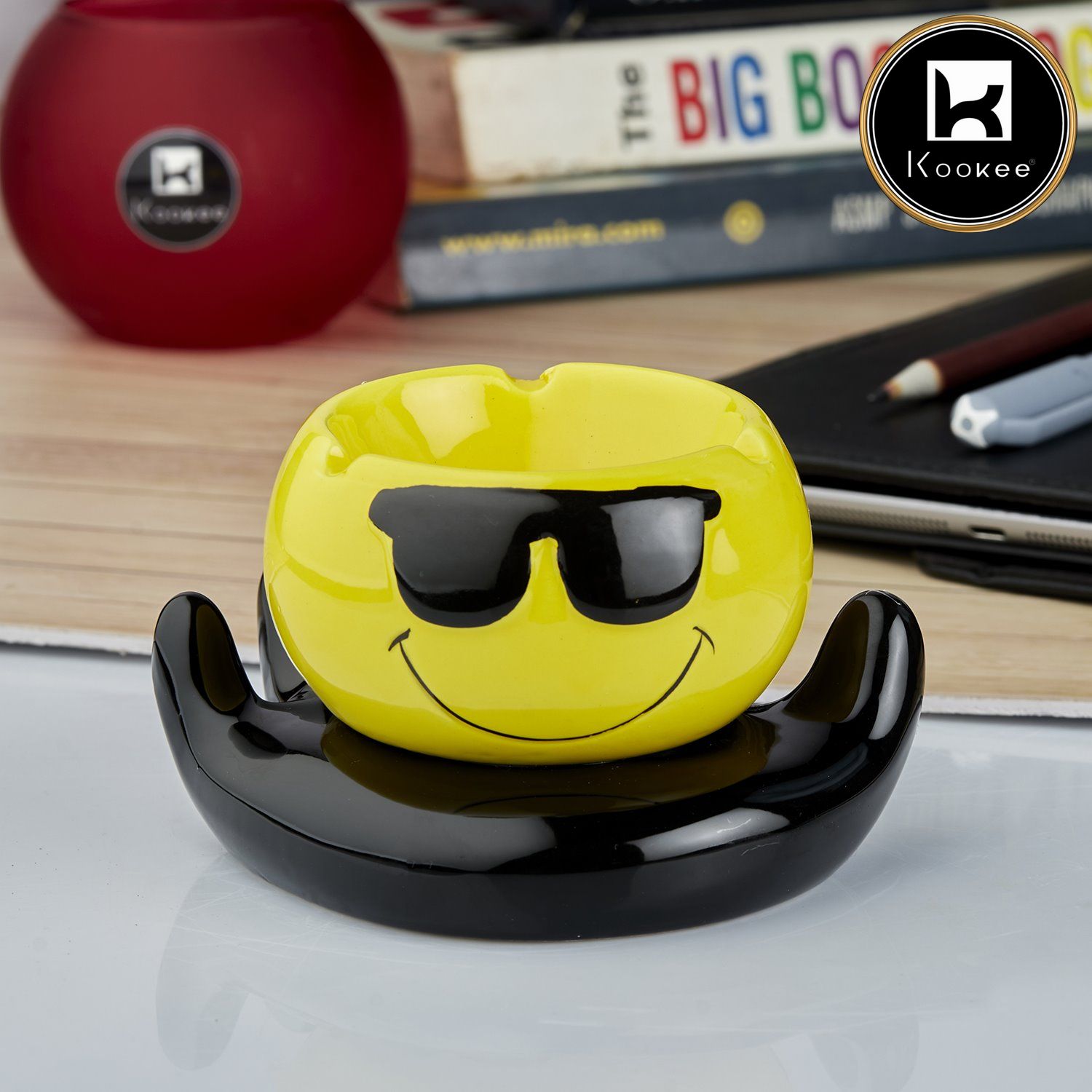 Kookee Groovy Ceramic Ashtray - Unique and Colorful Smoking Accessory with Retro Vibes - Funky Decor for Smokers and Collectors, Yellow/Black