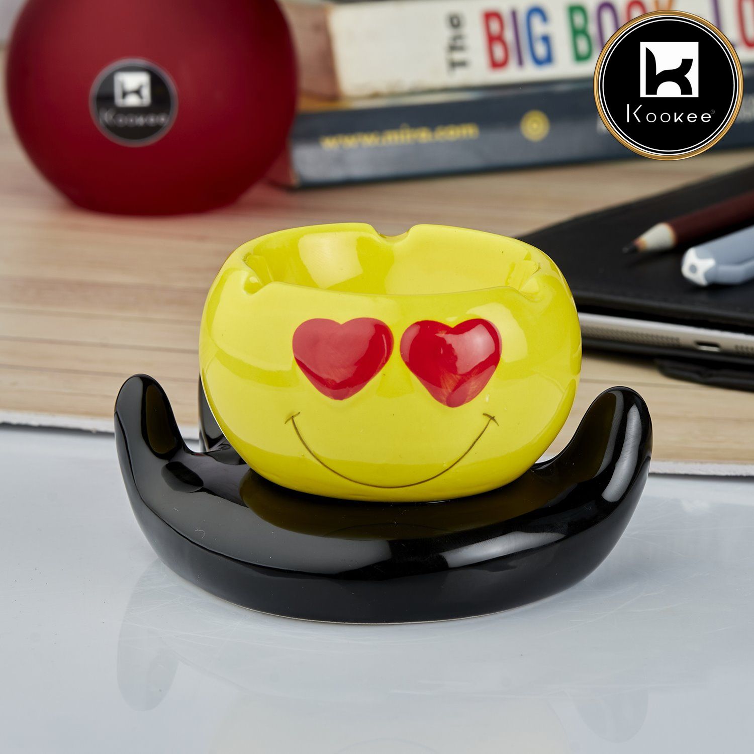 Kookee Groovy Ceramic Ashtray - Unique and Colorful Smoking Accessory with Retro Vibes - Funky Decor for Smokers and Collectors, Yellow