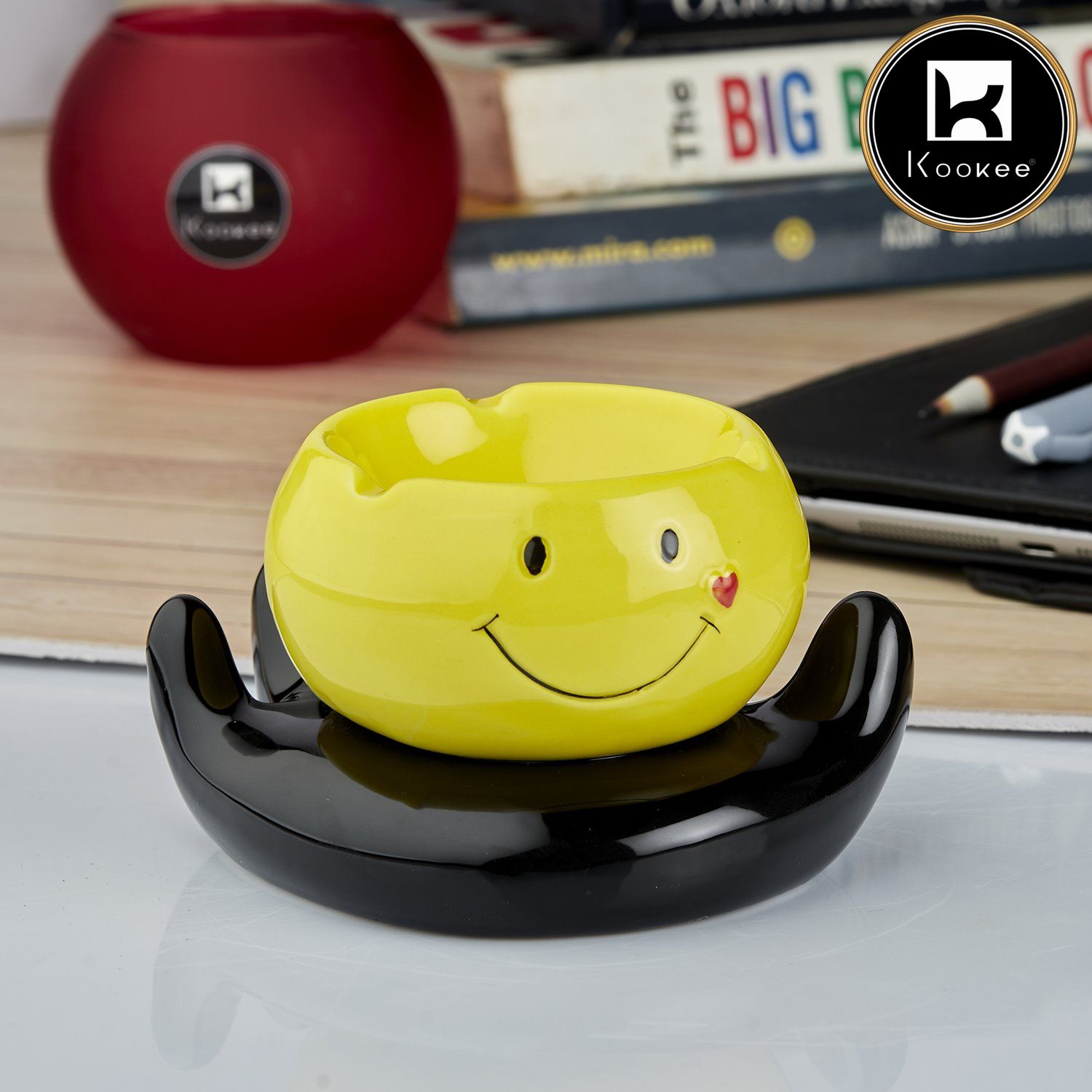 Kookee Groovy Ceramic Ashtray - Unique and Colorful Smoking Accessory with Retro Vibes - Funky Decor for Smokers and Collectors, Yellow/Black