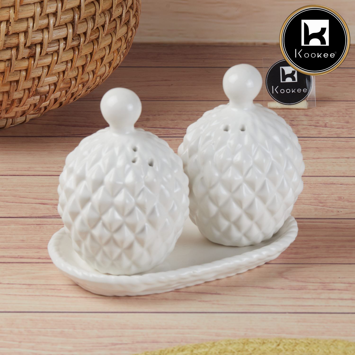 Kookee Ceramic Salt Pepper Container Set with tray (Pack of 1) (11152)