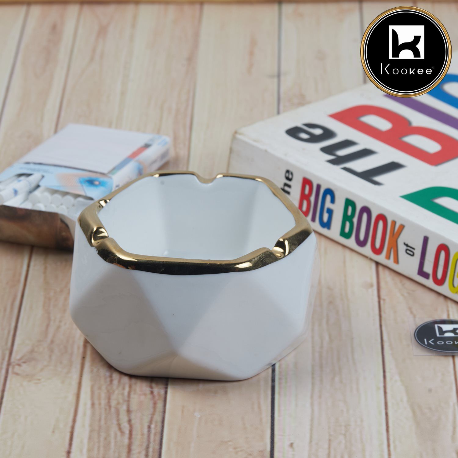 Groovy Ceramic Ashtray for Home & Office, White (11353)