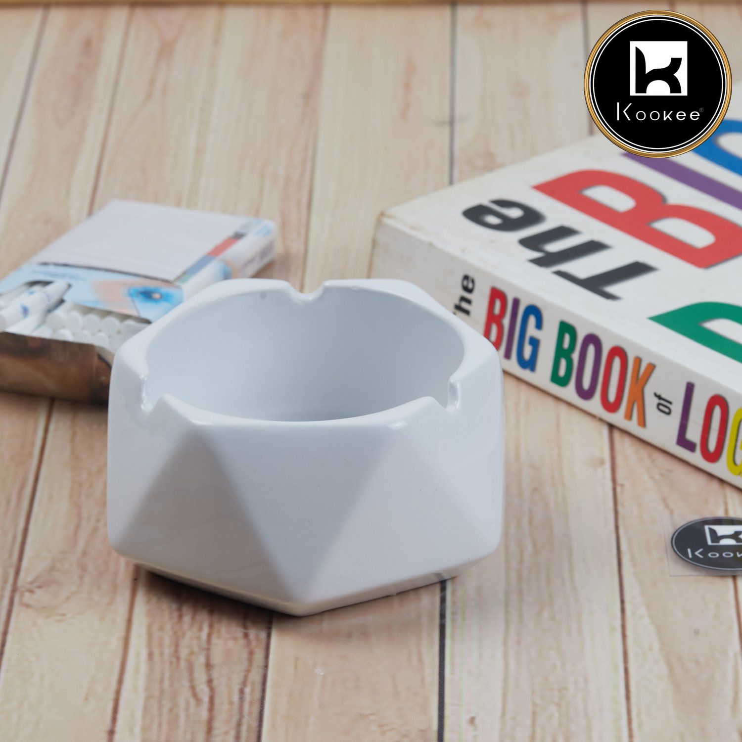 Groovy Ceramic Ashtray for Home & Office, White (11372)