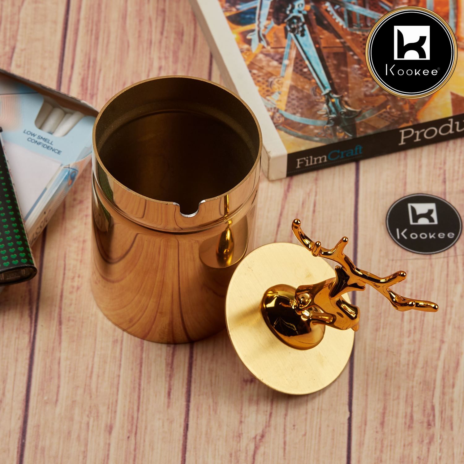 Stainless Steel Ash Tray with Lid for Cigarettes, X-Large, Set of 1 (11488)