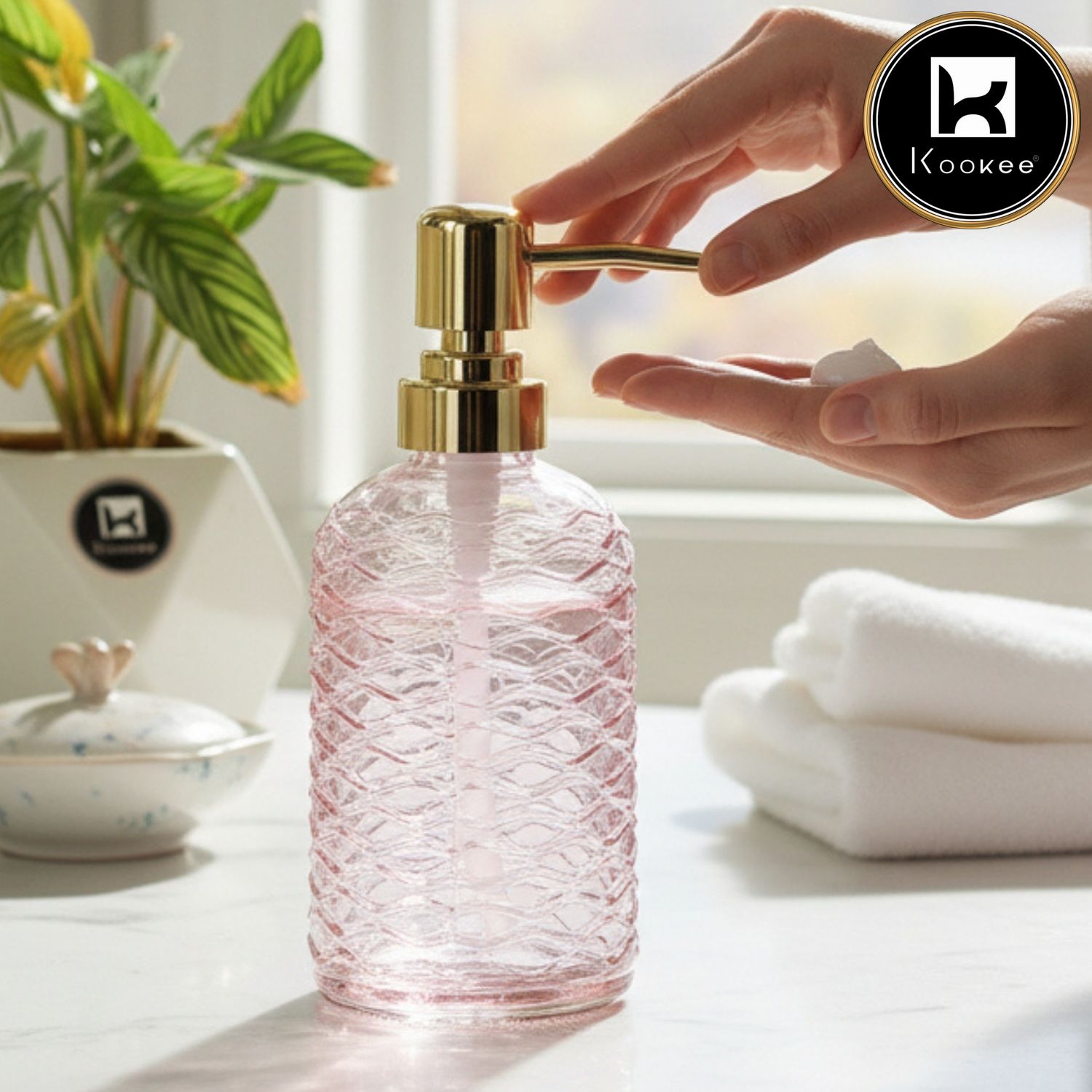 Kookee Glass Soap Dispensers, Pink, ART11911