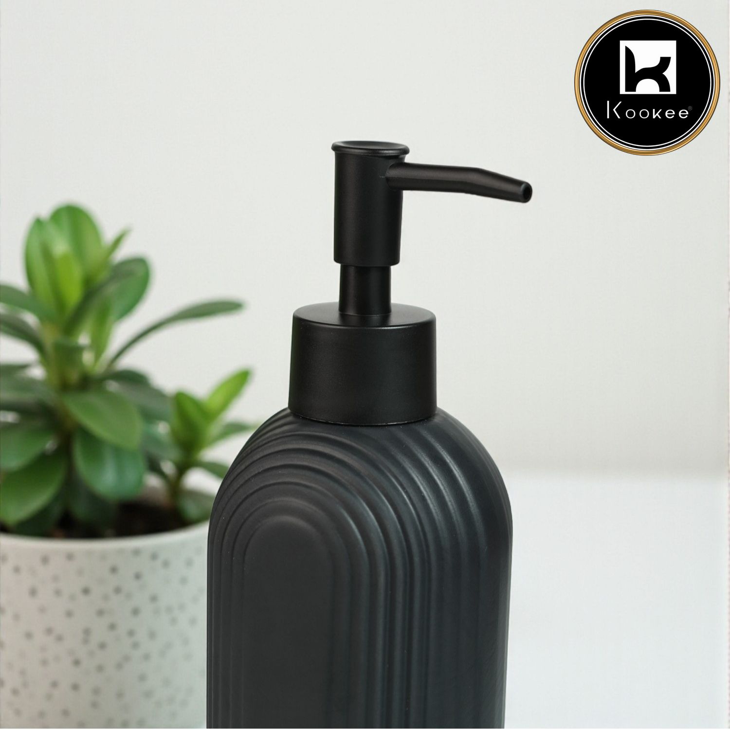 Ceramic Soap Dispenser for handwash for Bathroom, Black, (Set of 1) (12240)