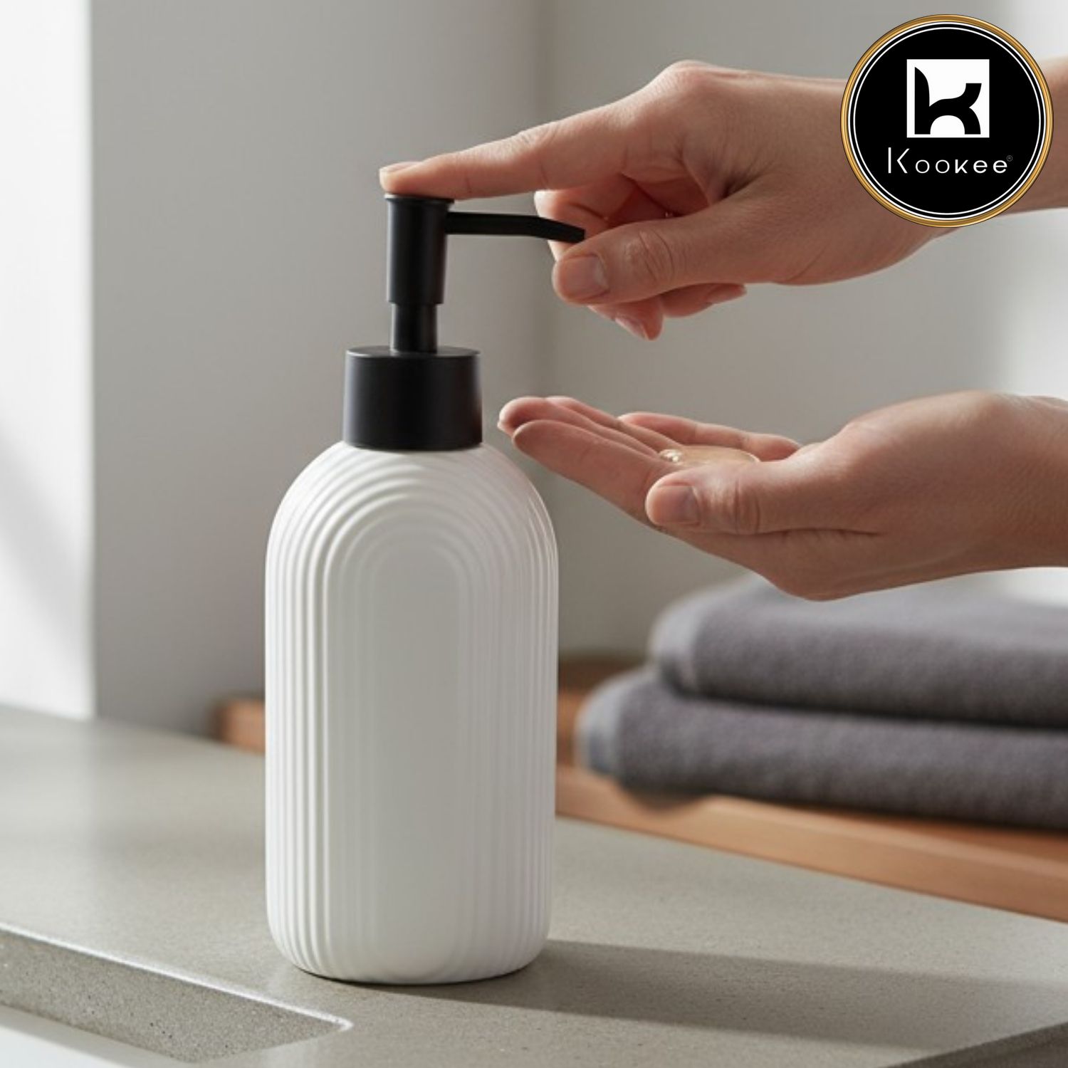 Ceramic Soap Dispenser for handwash for Bathroom, White, (Set of 1) (12241)