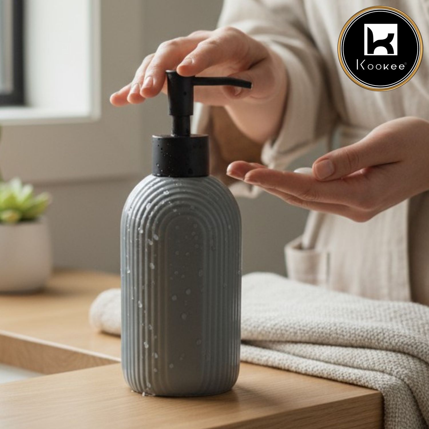 Ceramic Soap Dispenser for handwash for Bathroom, Grey, (Set of 1) (12245)