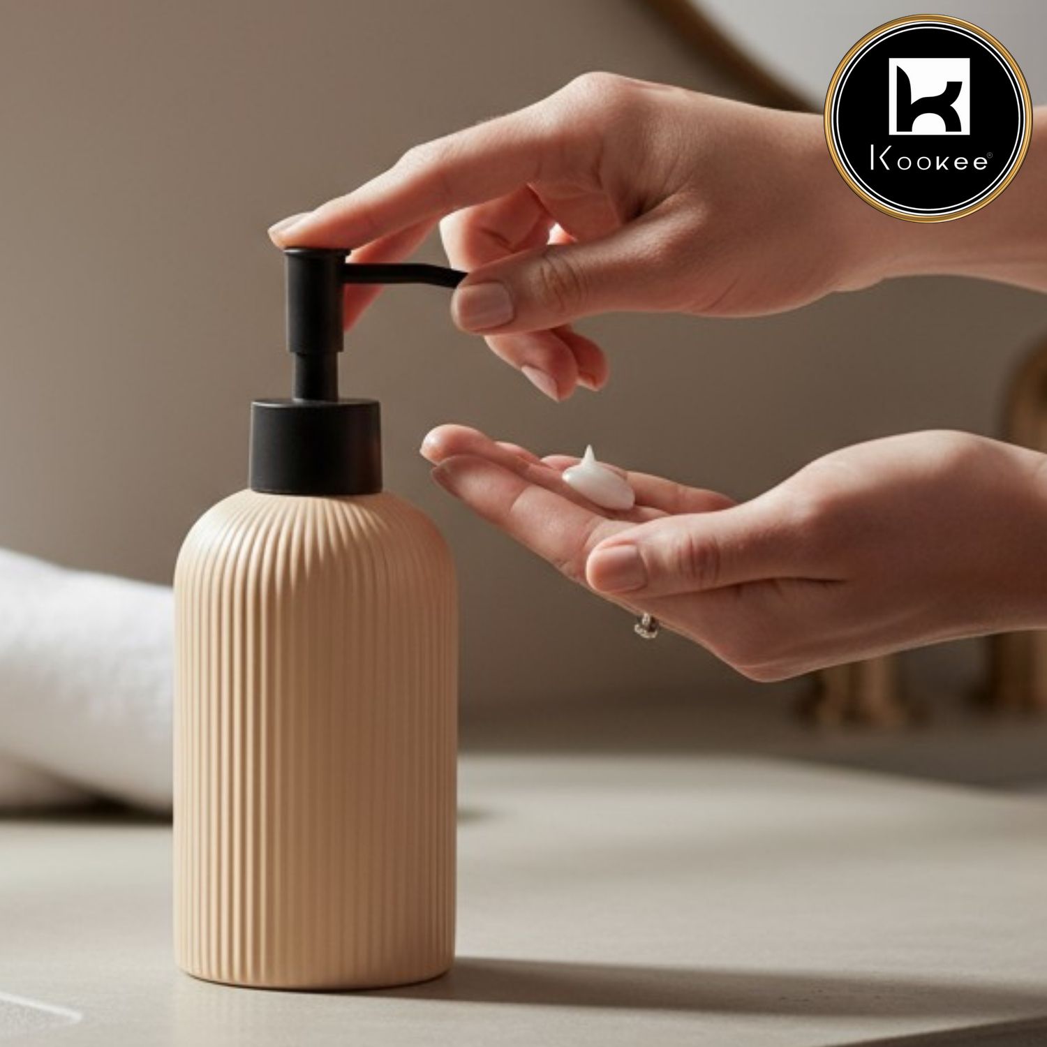 Ceramic Soap Dispenser for handwash for Bathroom, Beige, (Set of 1) (12246)