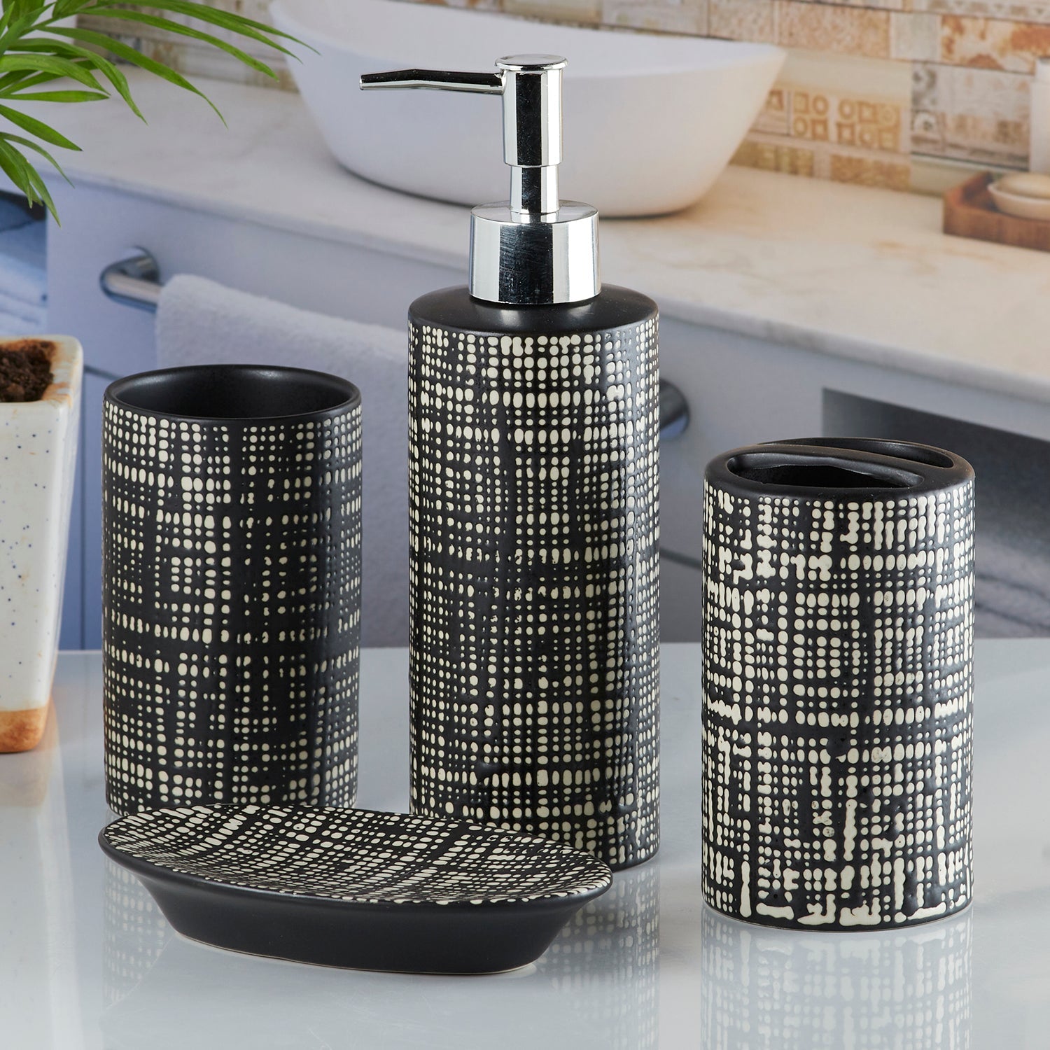 Ceramic Bathroom Accessories Set of 4 Bath Set with Soap Dispenser (5749)